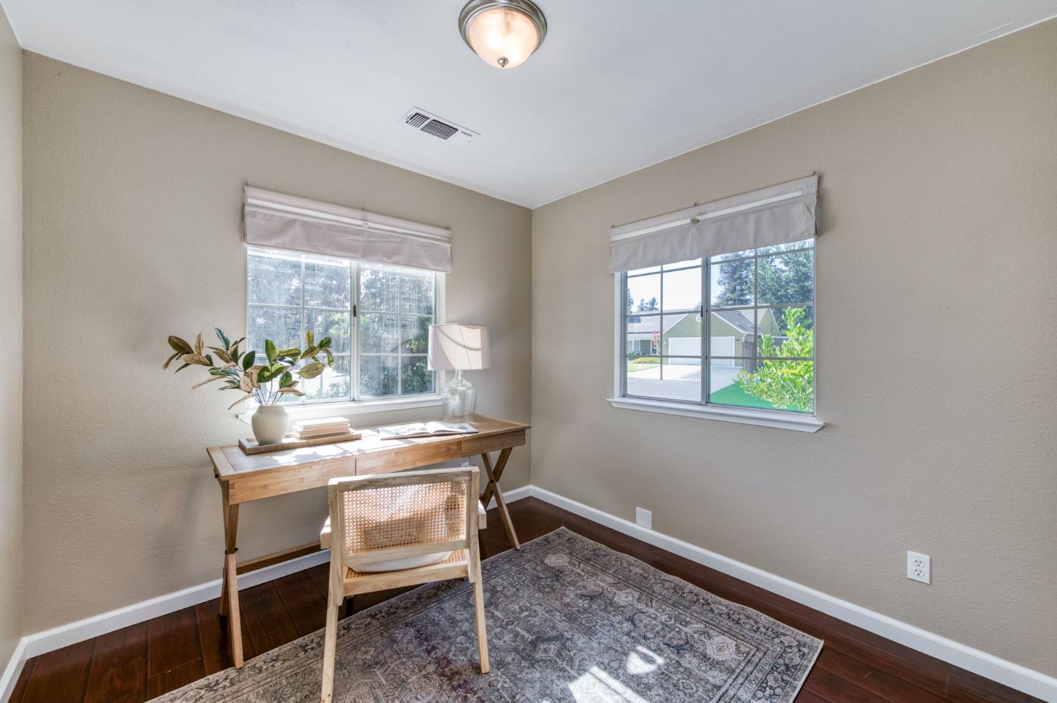 1061 N Adler Ave, Clovis, CA 93611