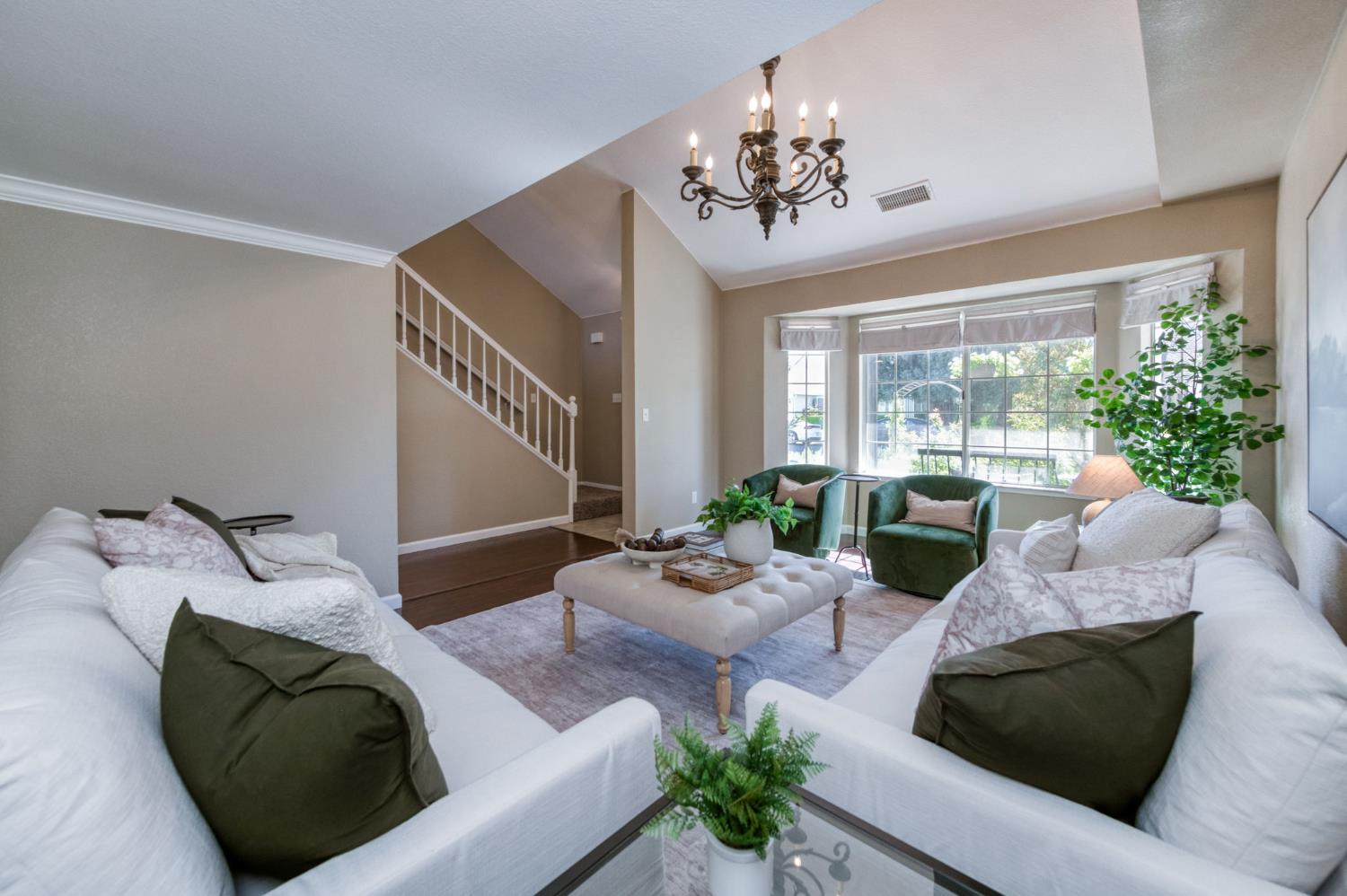 1061 N Adler Ave, Clovis, CA 93611