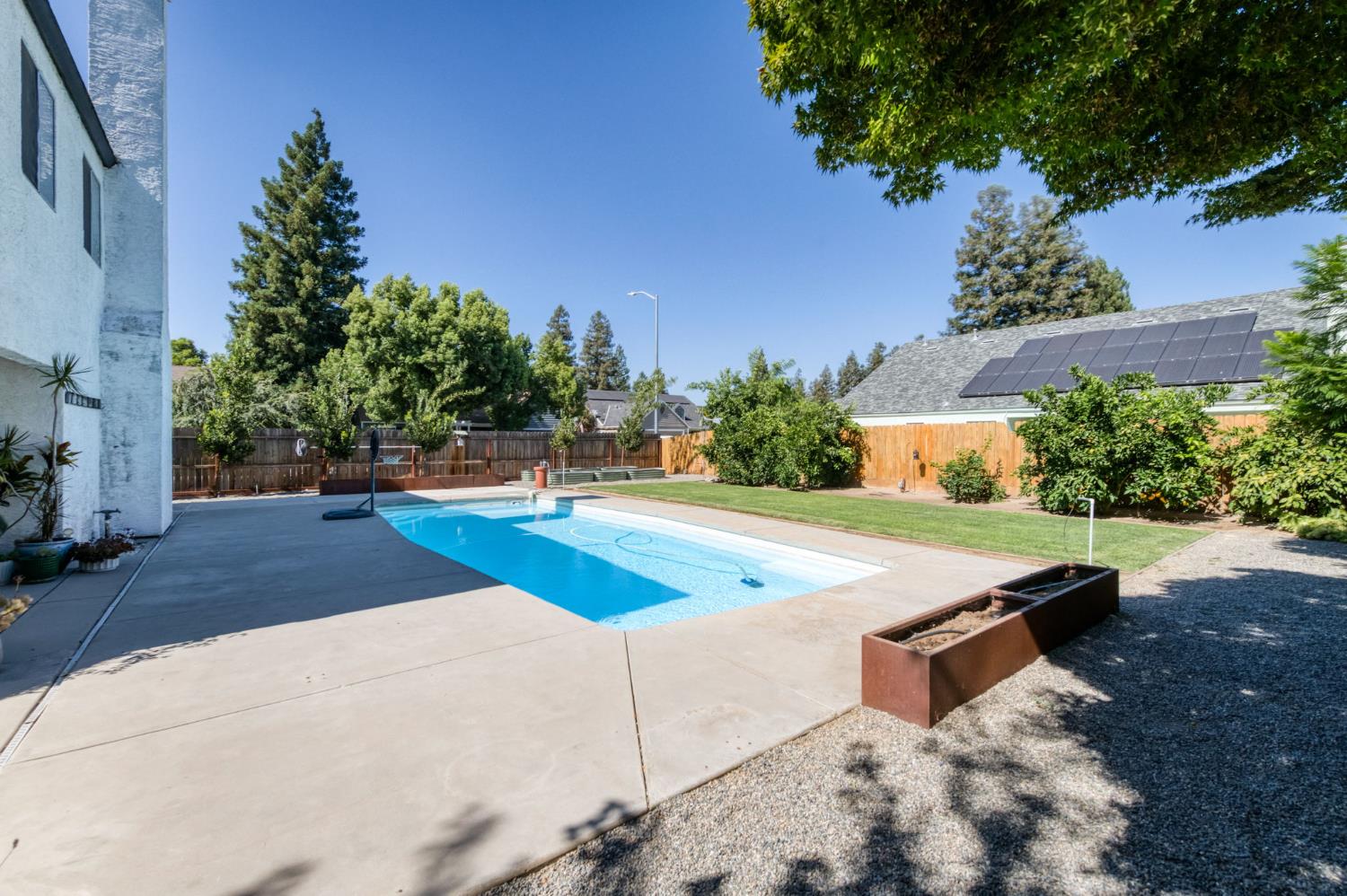 1061 N Adler Ave, Clovis, CA 93611