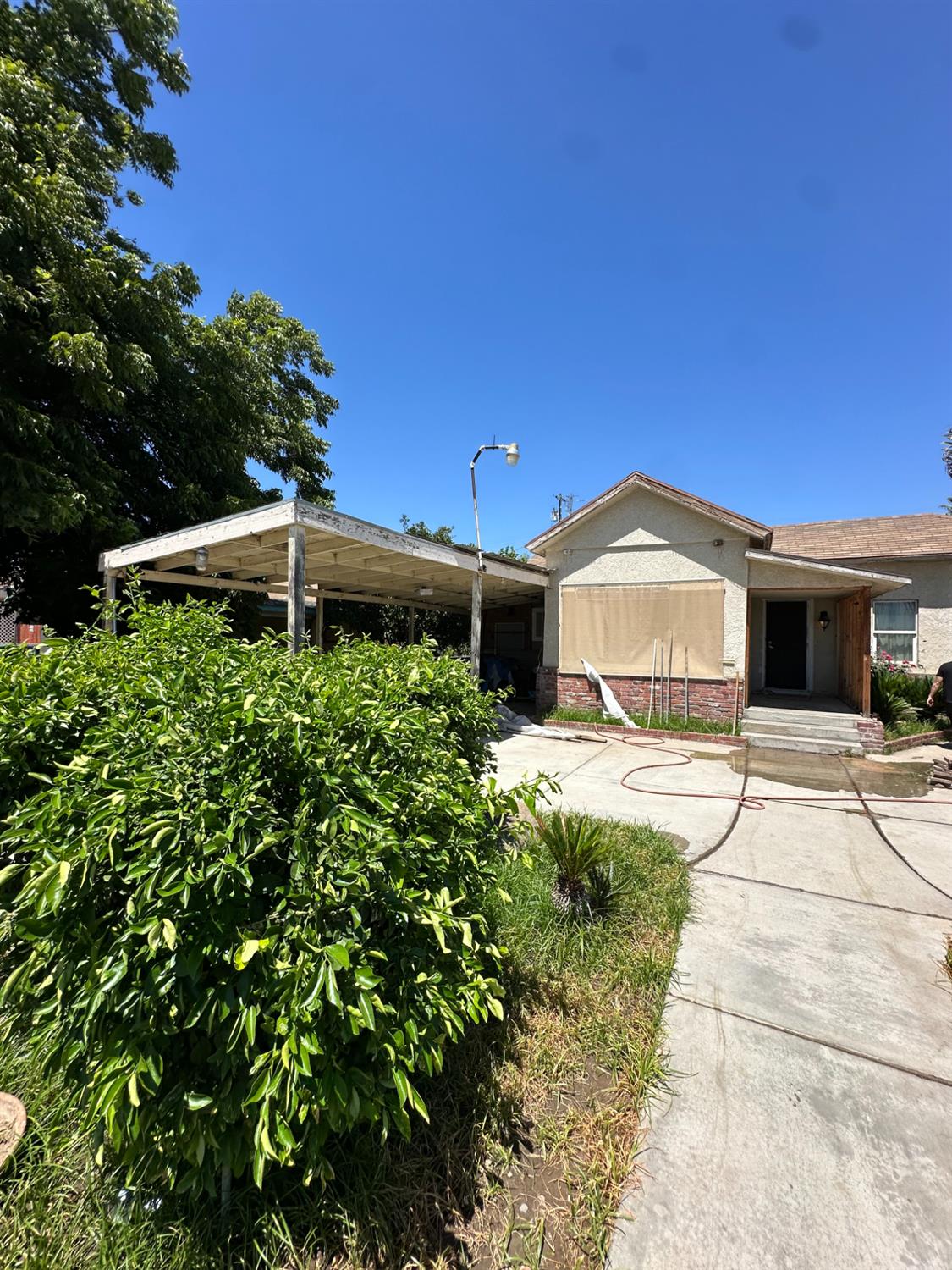 1734 Sylvia St, Selma, CA 93662