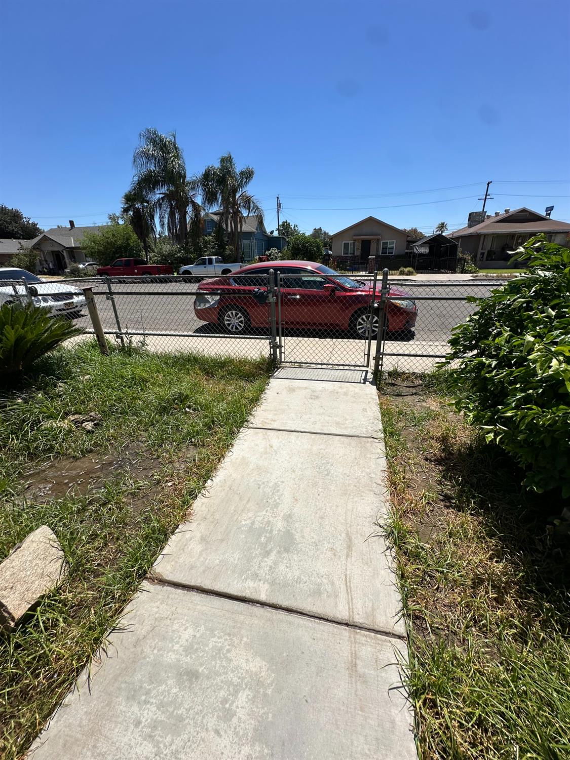 1734 Sylvia St, Selma, CA 93662