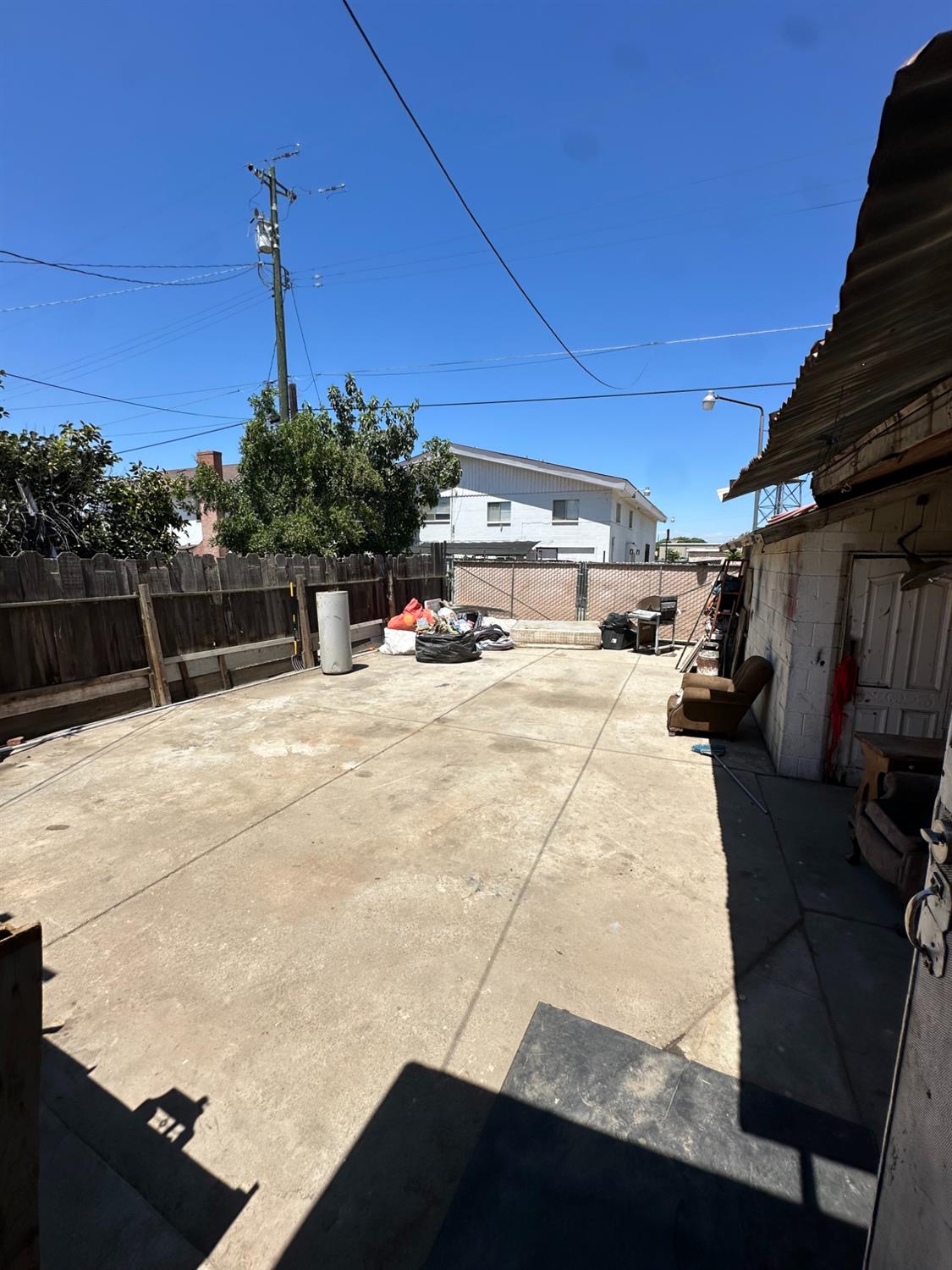 1734 Sylvia St, Selma, CA 93662