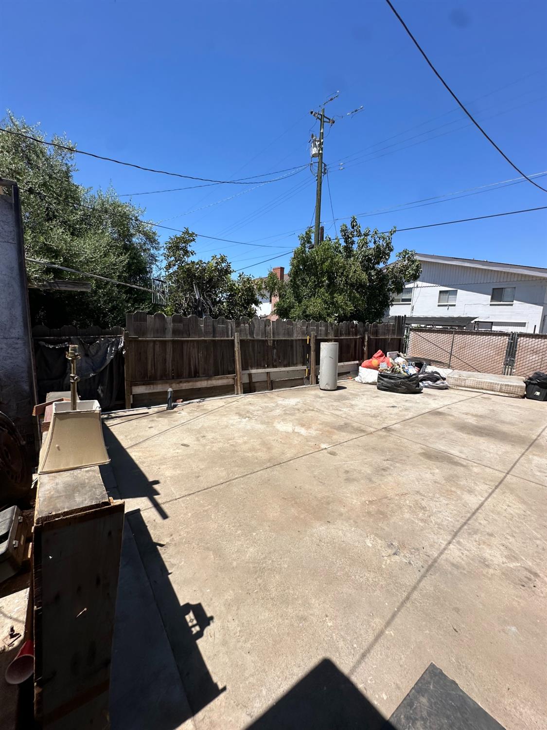 1734 Sylvia St, Selma, CA 93662