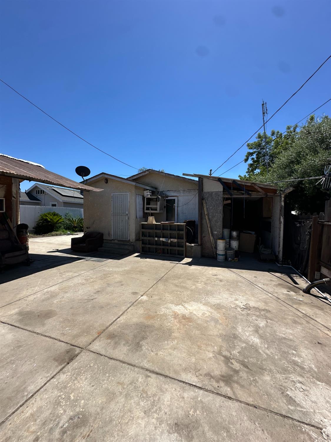 1734 Sylvia St, Selma, CA 93662