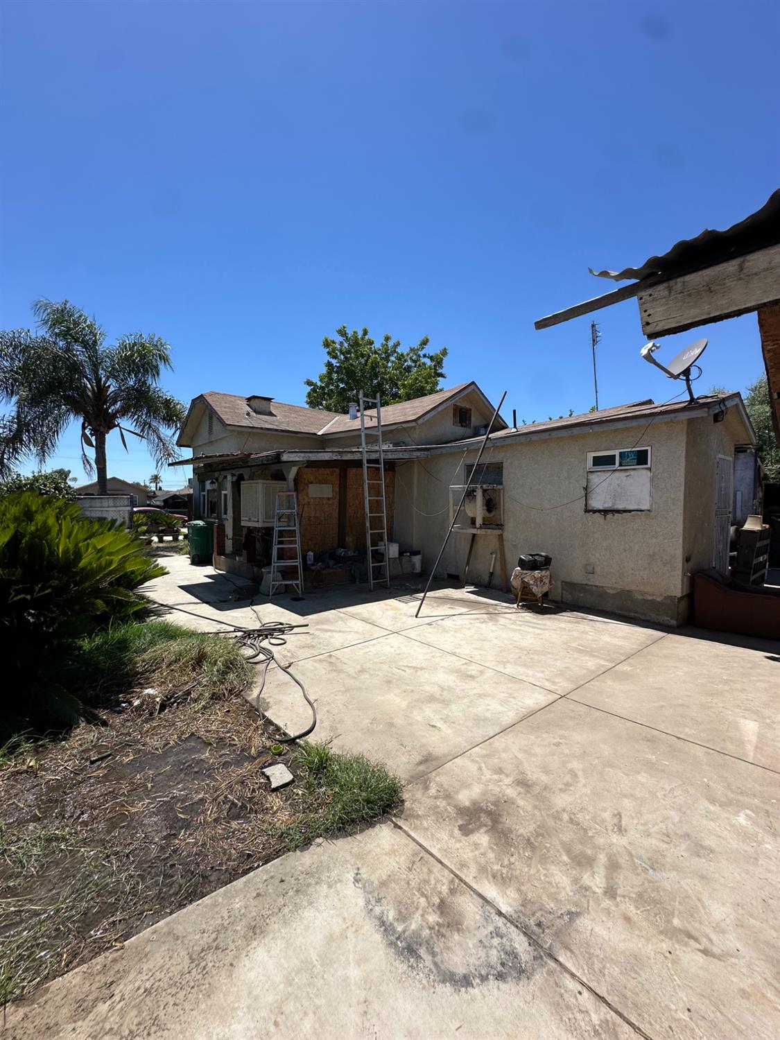 1734 Sylvia St, Selma, CA 93662