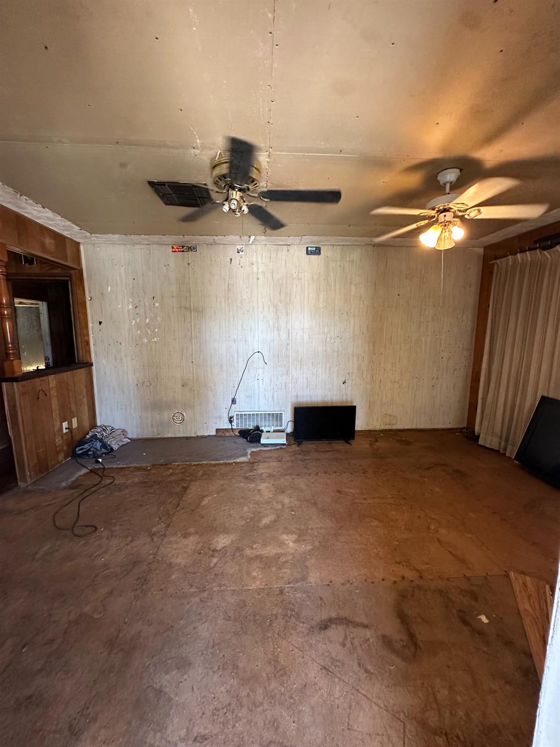 1734 Sylvia St, Selma, CA 93662