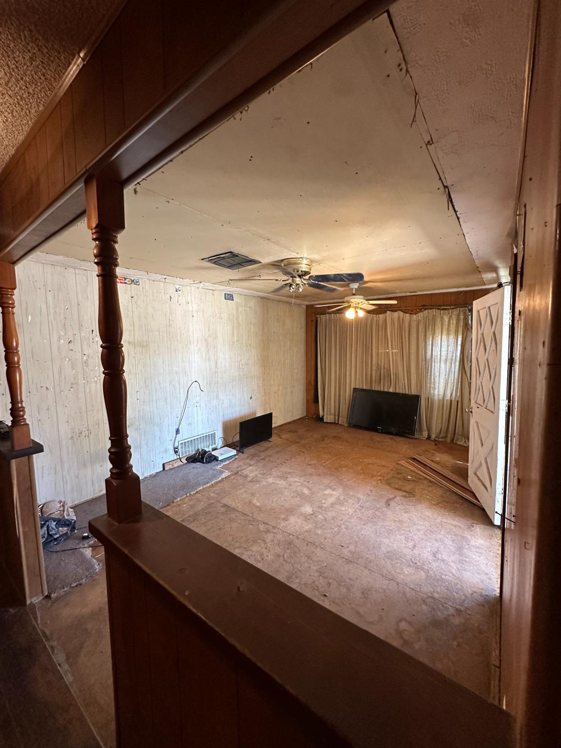 1734 Sylvia St, Selma, CA 93662