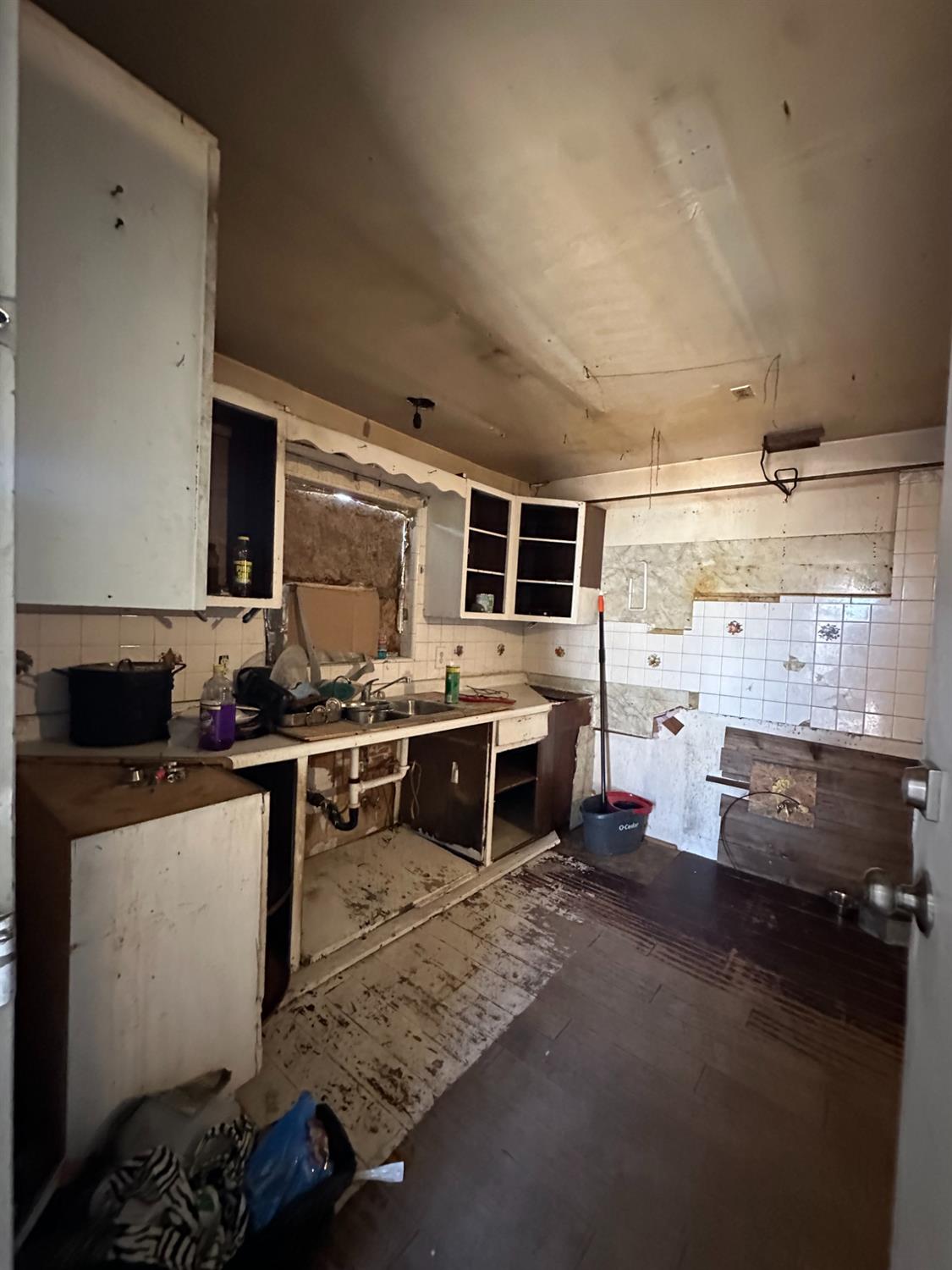 1734 Sylvia St, Selma, CA 93662