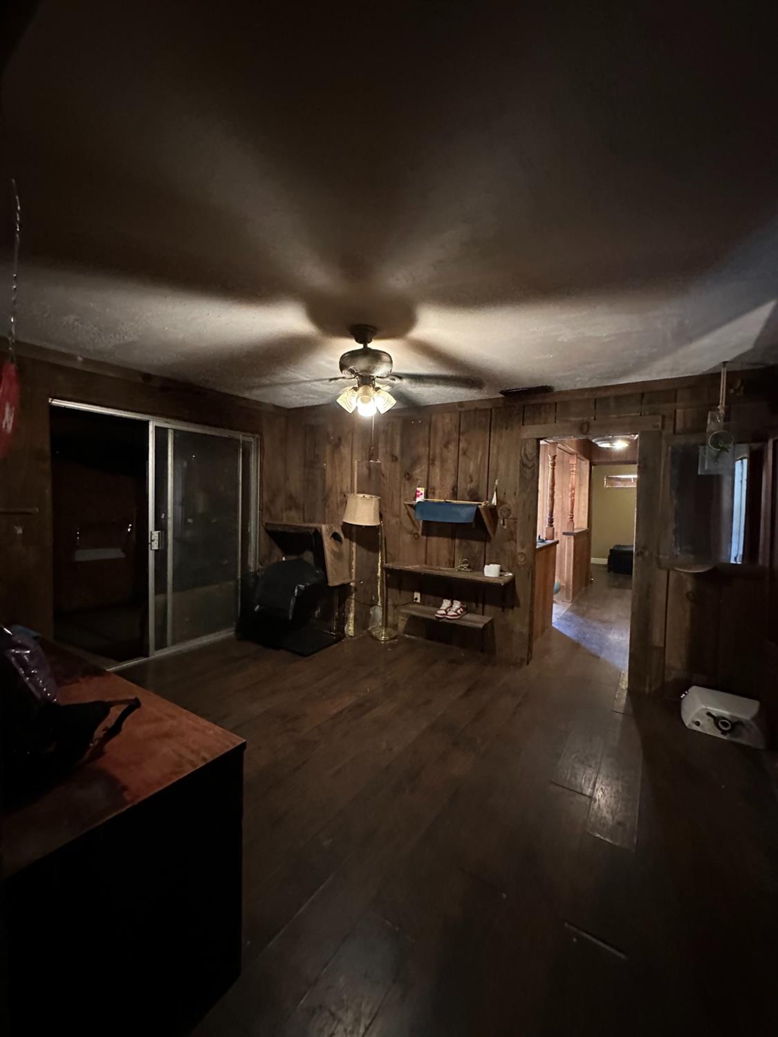 1734 Sylvia St, Selma, CA 93662