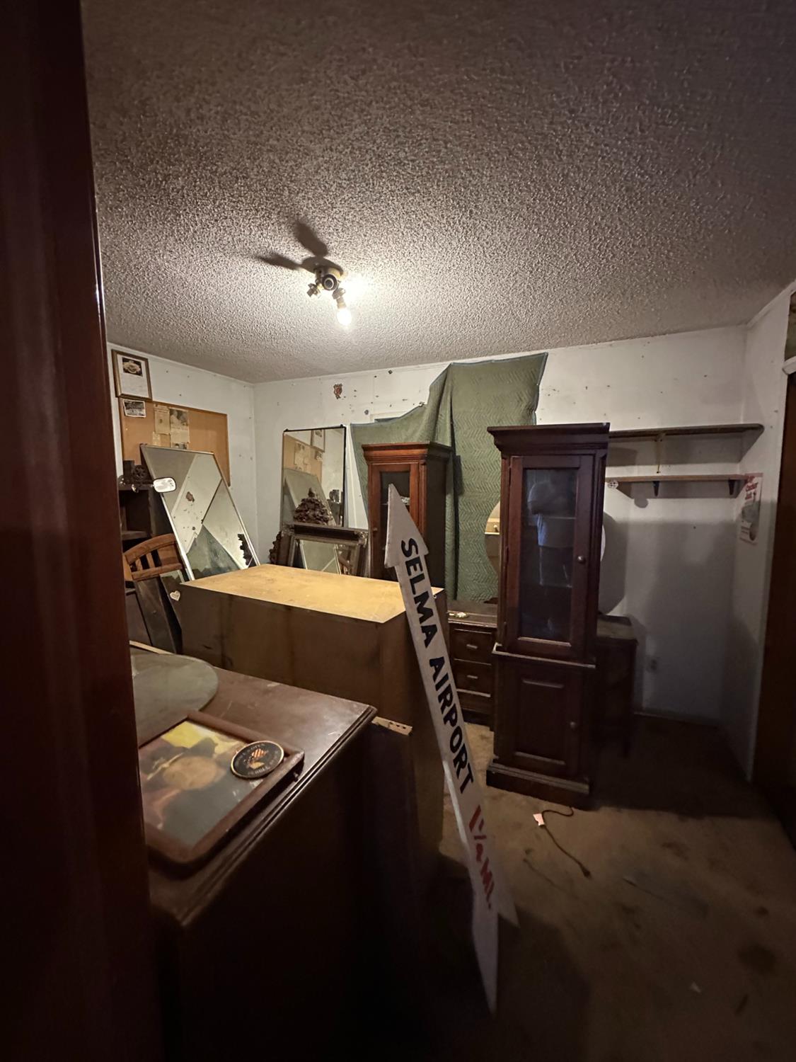 1734 Sylvia St, Selma, CA 93662