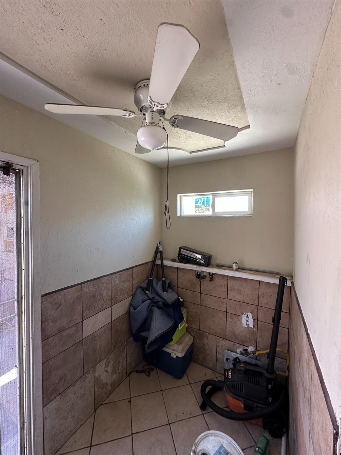 1734 Sylvia St, Selma, CA 93662