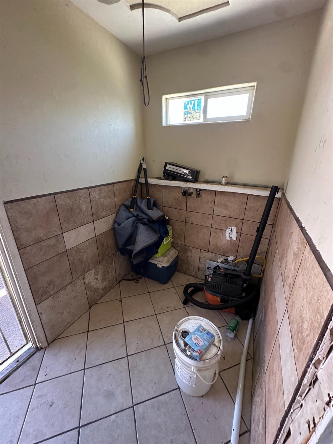 1734 Sylvia St, Selma, CA 93662