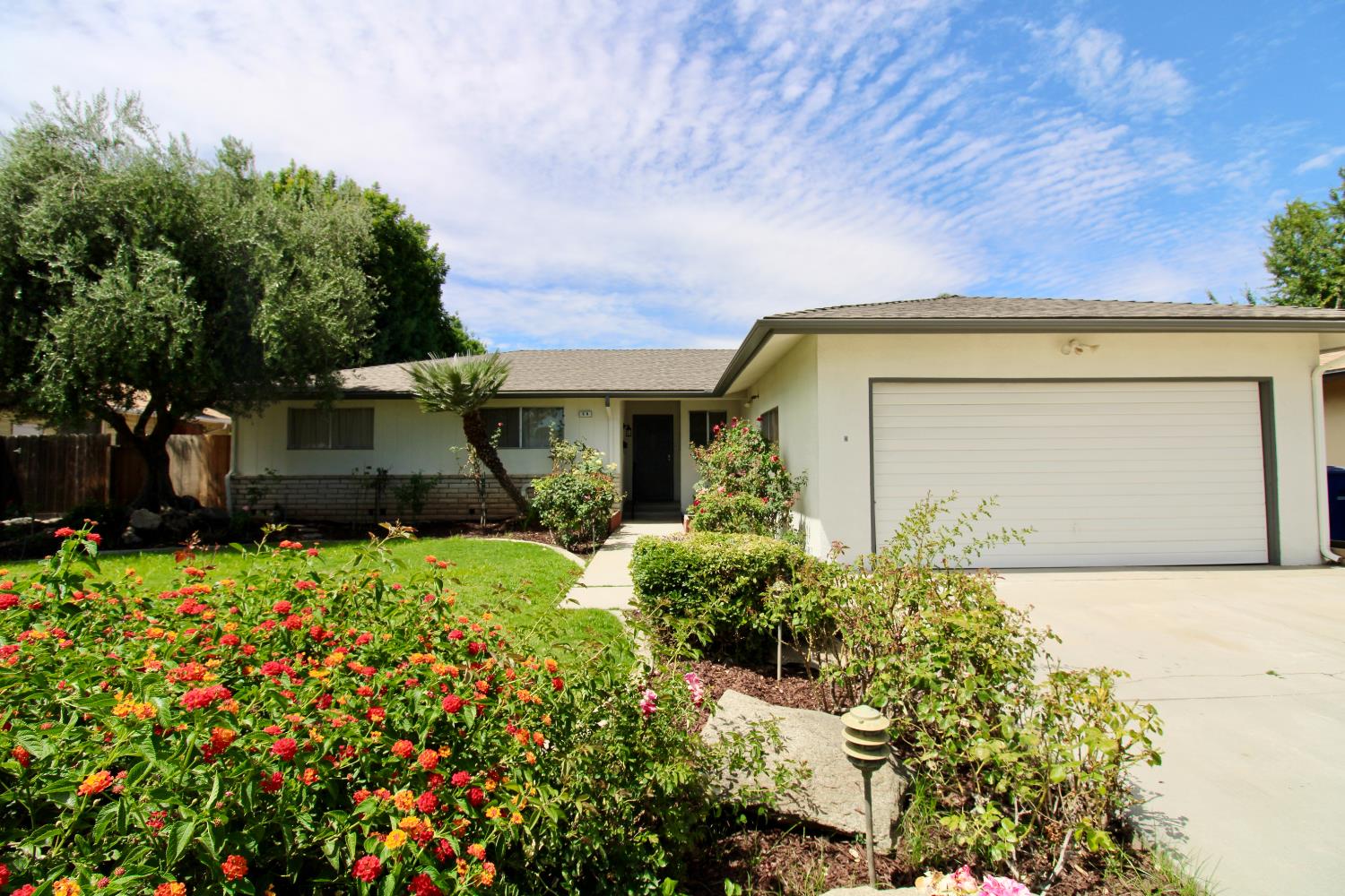 678 E Menlo Ave, Fresno, CA 93710