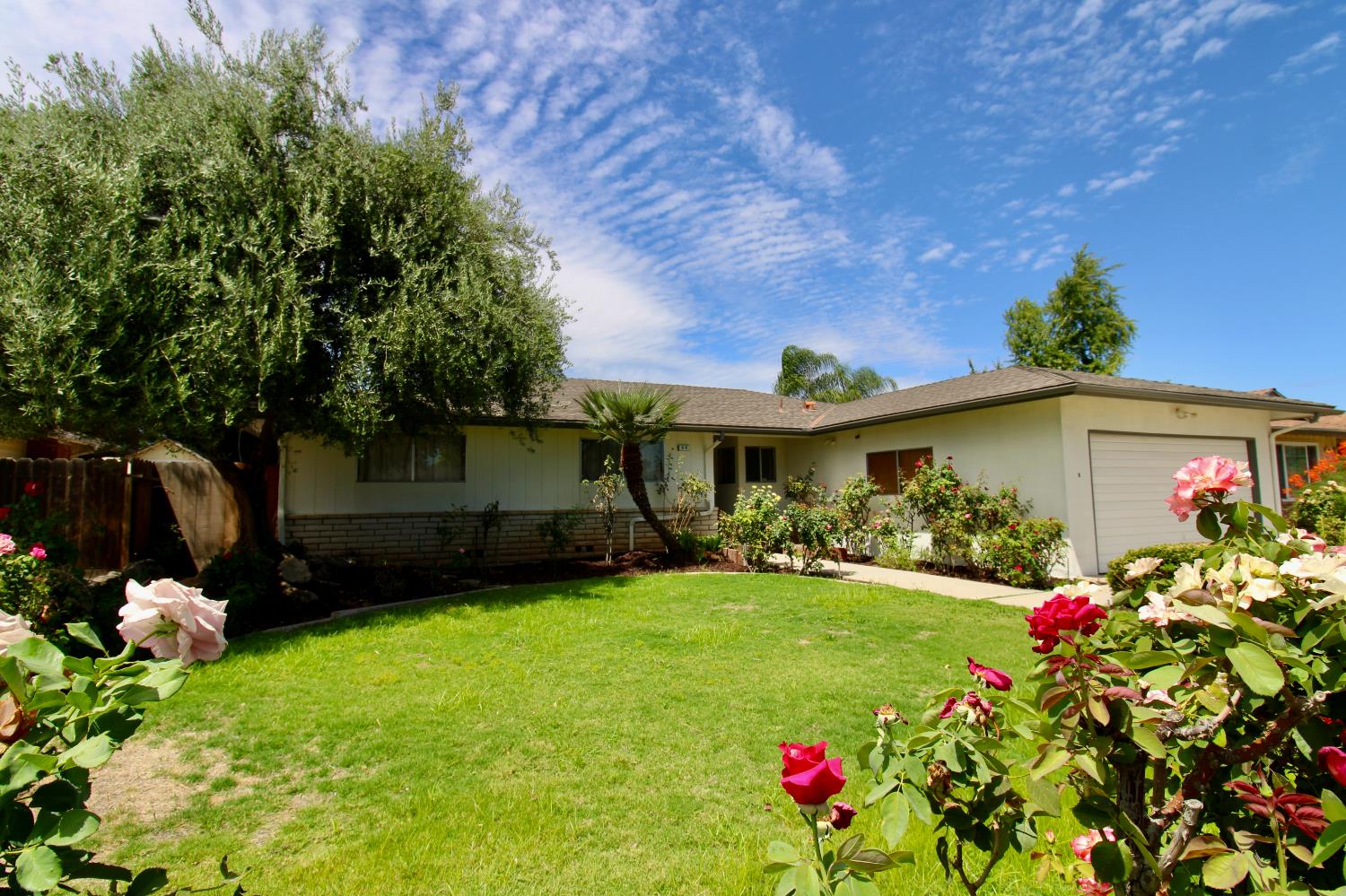 678 E Menlo Ave, Fresno, CA 93710