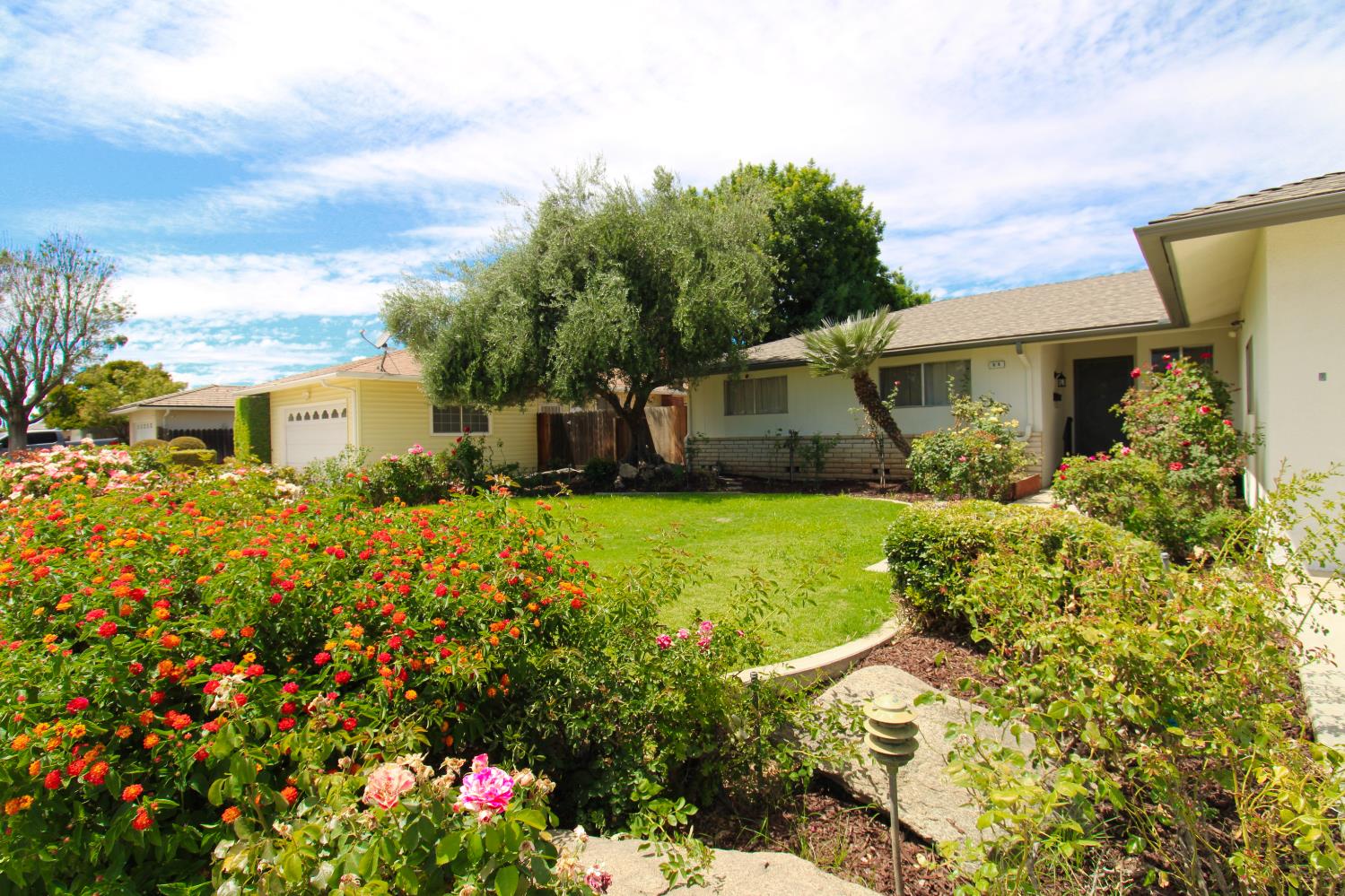 678 E Menlo Ave, Fresno, CA 93710