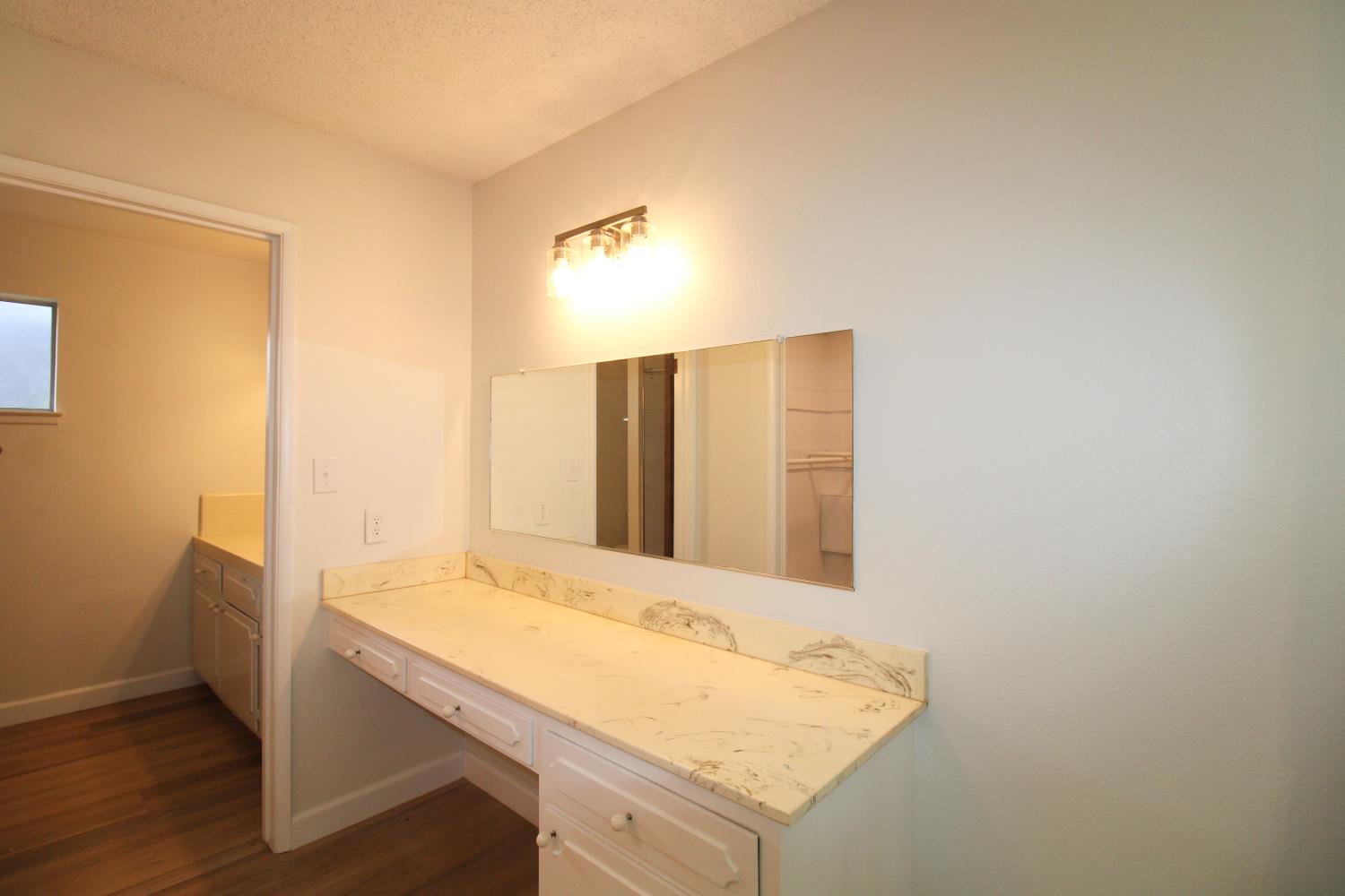 678 E Menlo Ave, Fresno, CA 93710