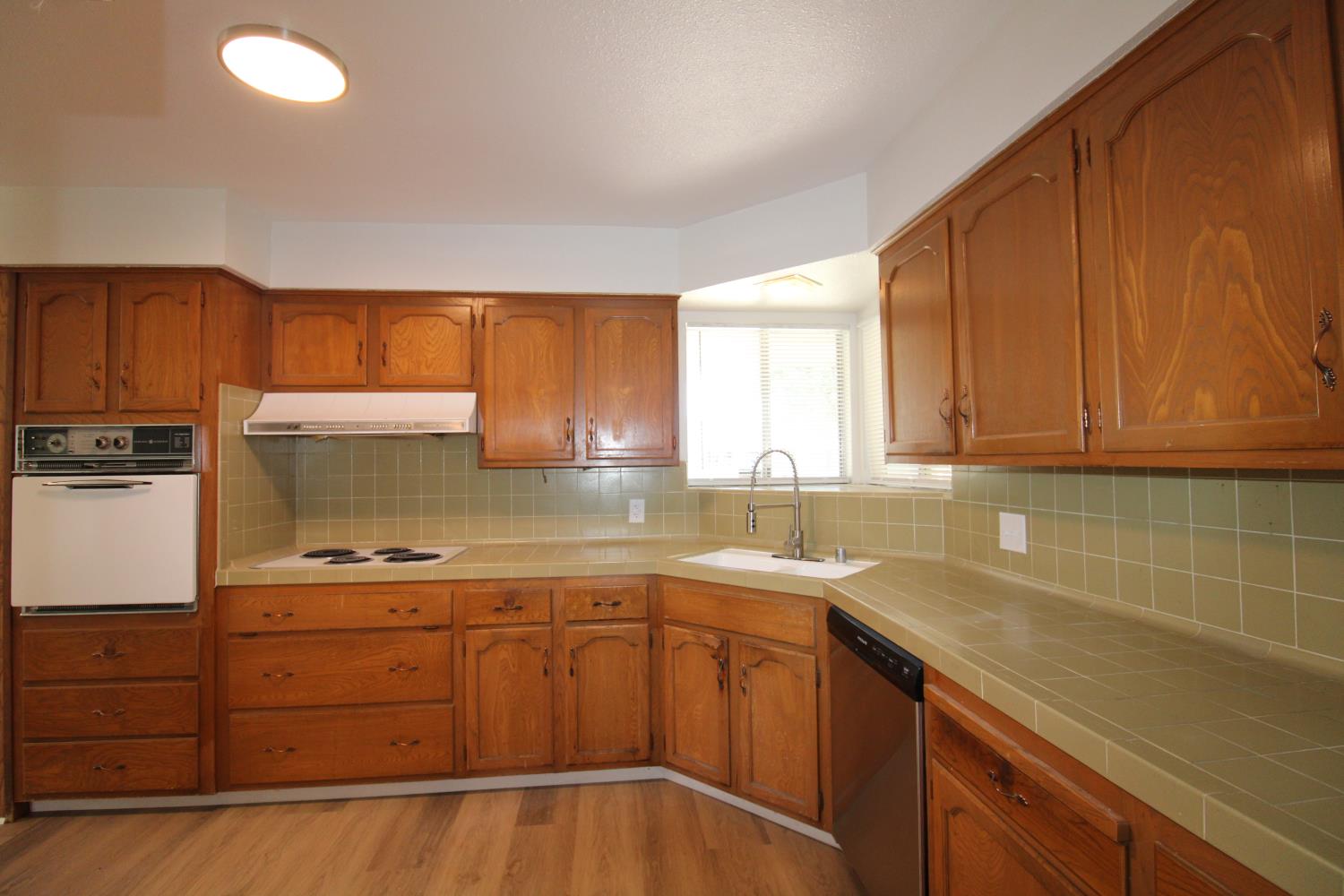 678 E Menlo Ave, Fresno, CA 93710