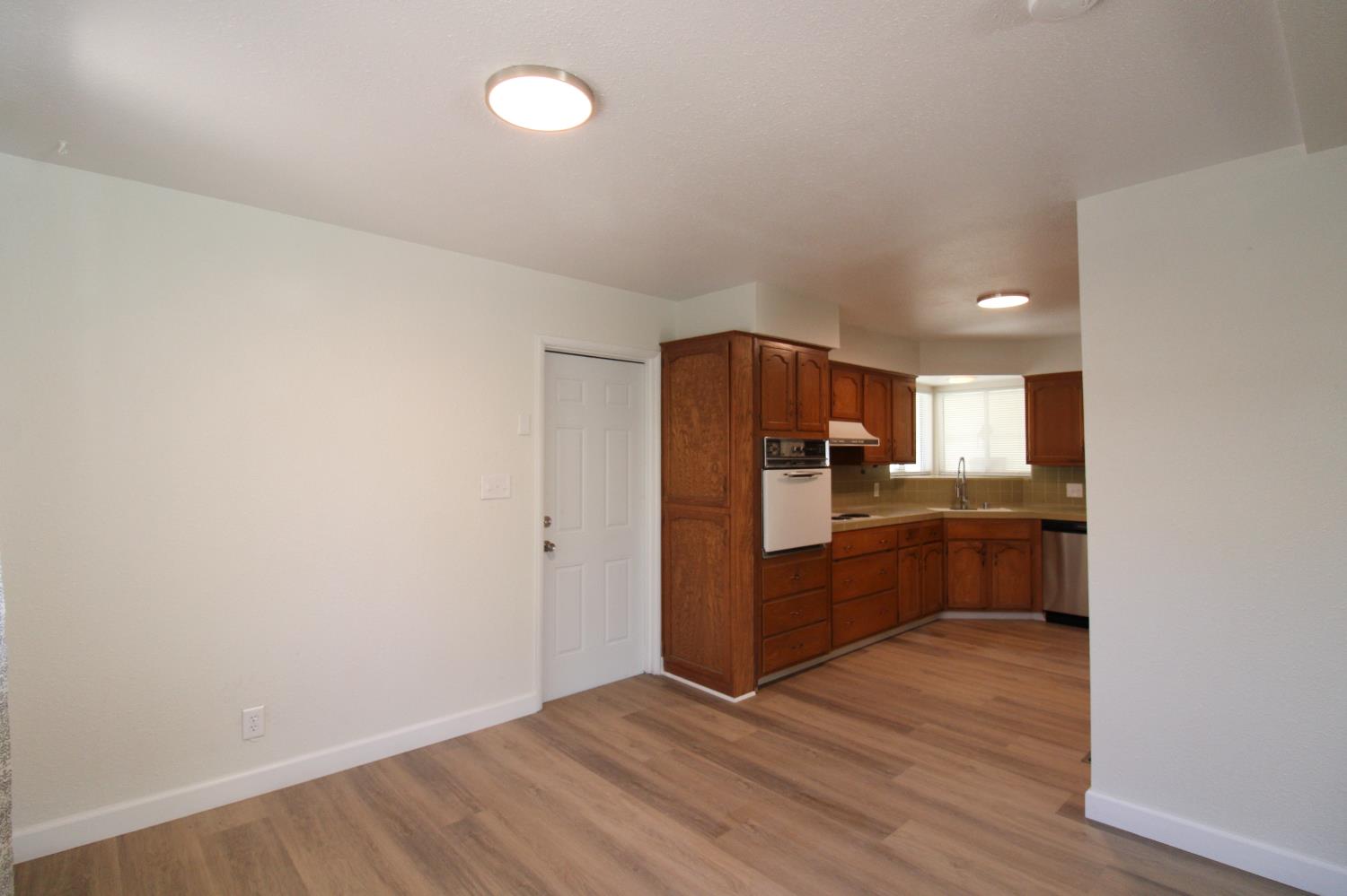 678 E Menlo Ave, Fresno, CA 93710