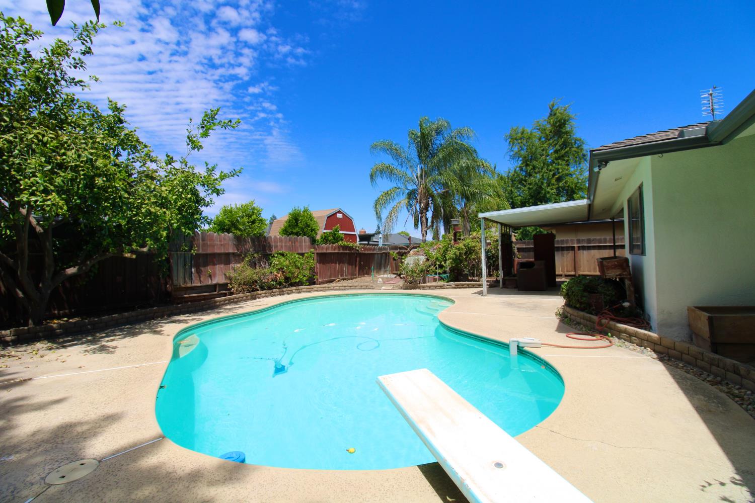 678 E Menlo Ave, Fresno, CA 93710