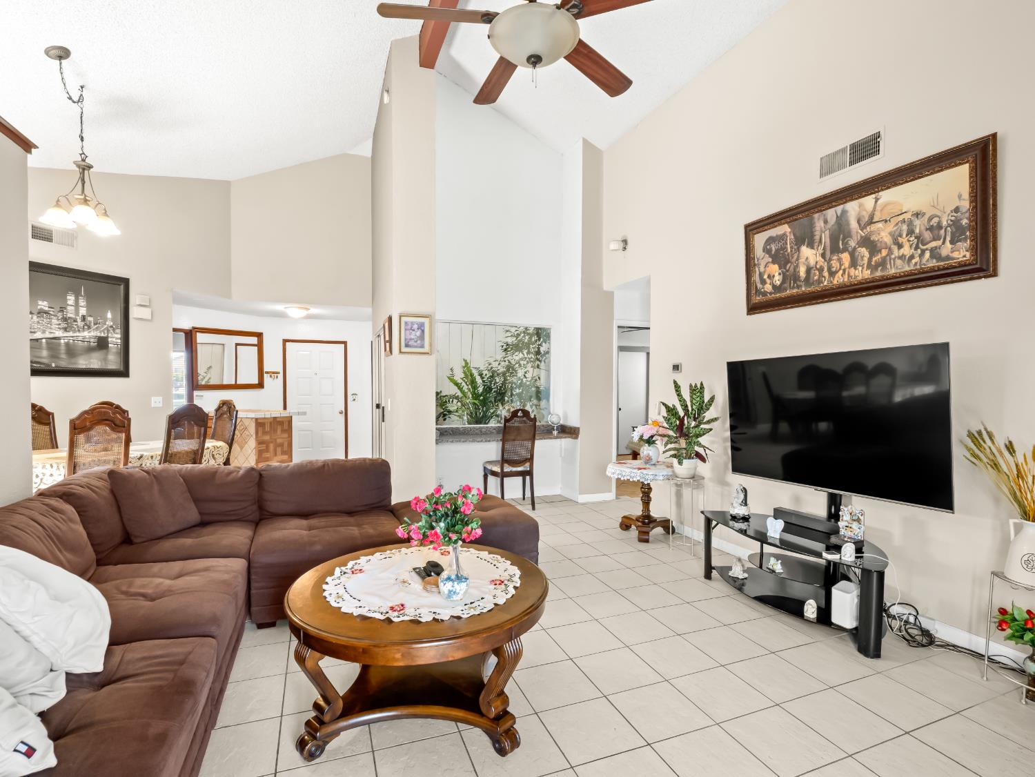 3669 W Terrace Ave, Fresno, CA 93722