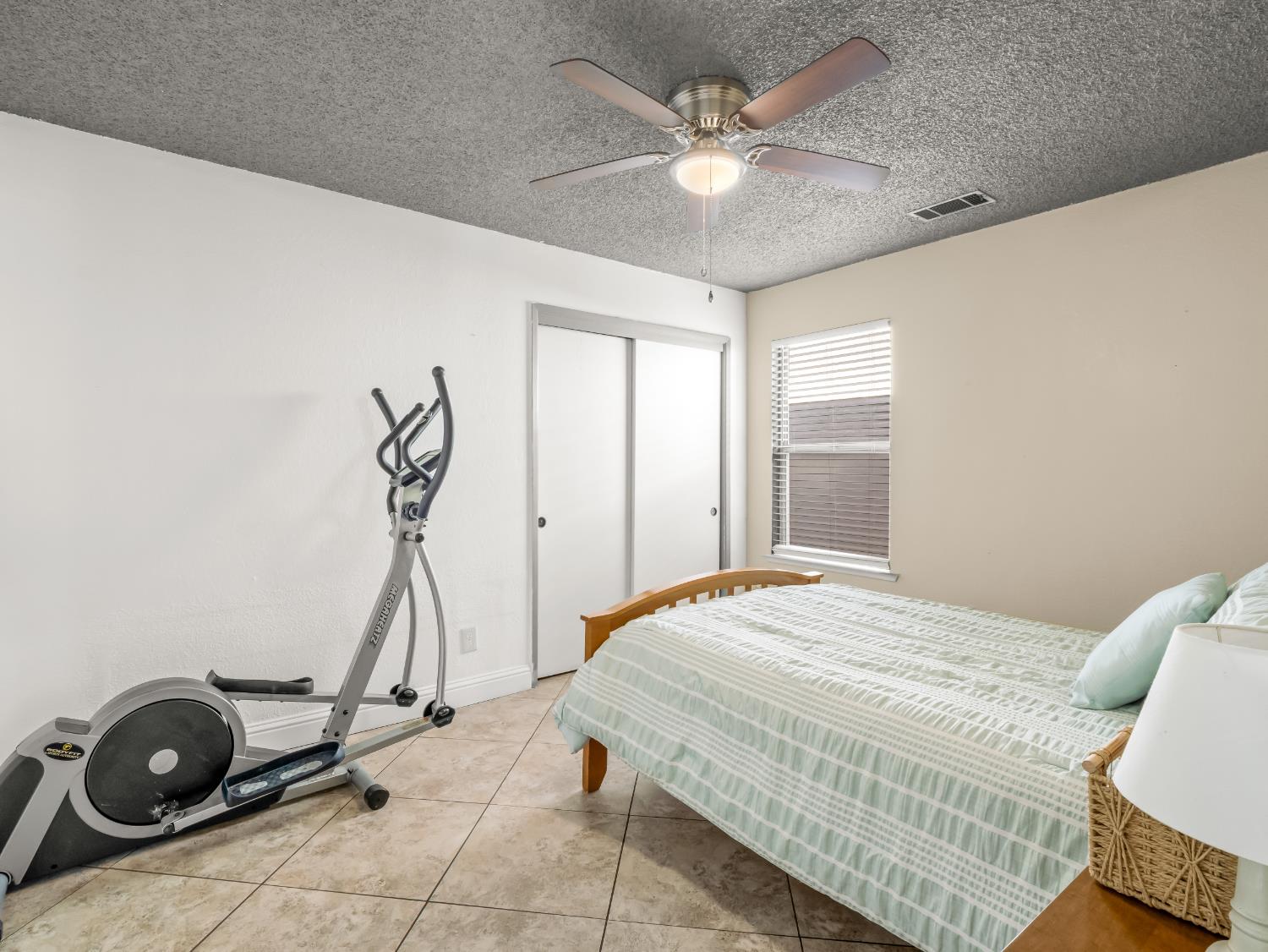 3669 W Terrace Ave, Fresno, CA 93722