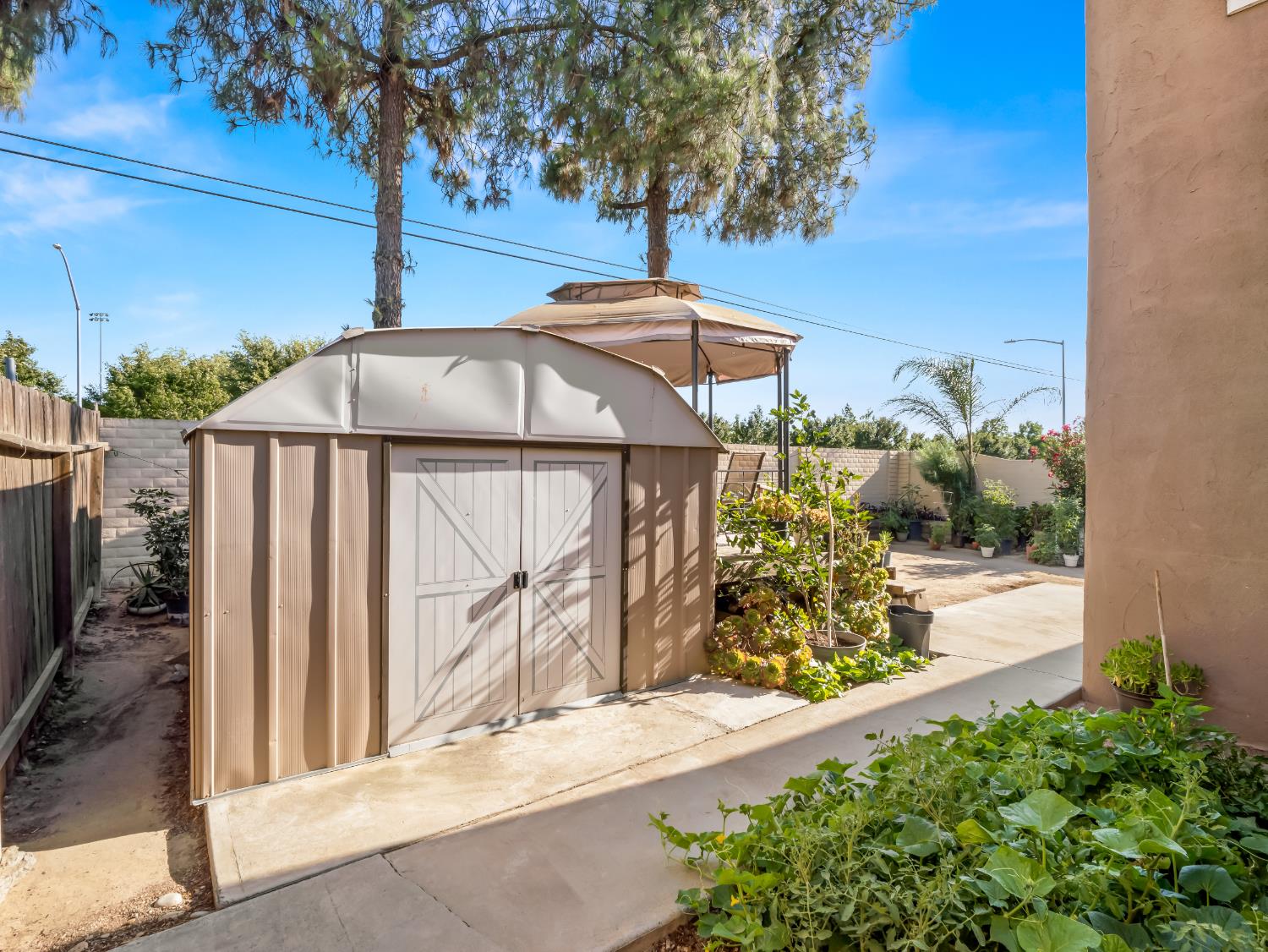 3669 W Terrace Ave, Fresno, CA 93722