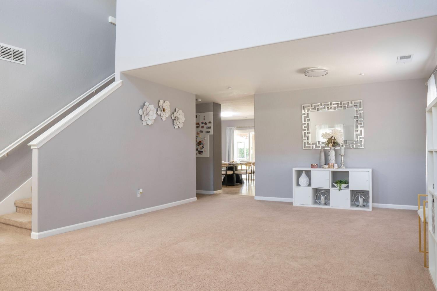 5837 E Platt Ave, Fresno, CA 93727