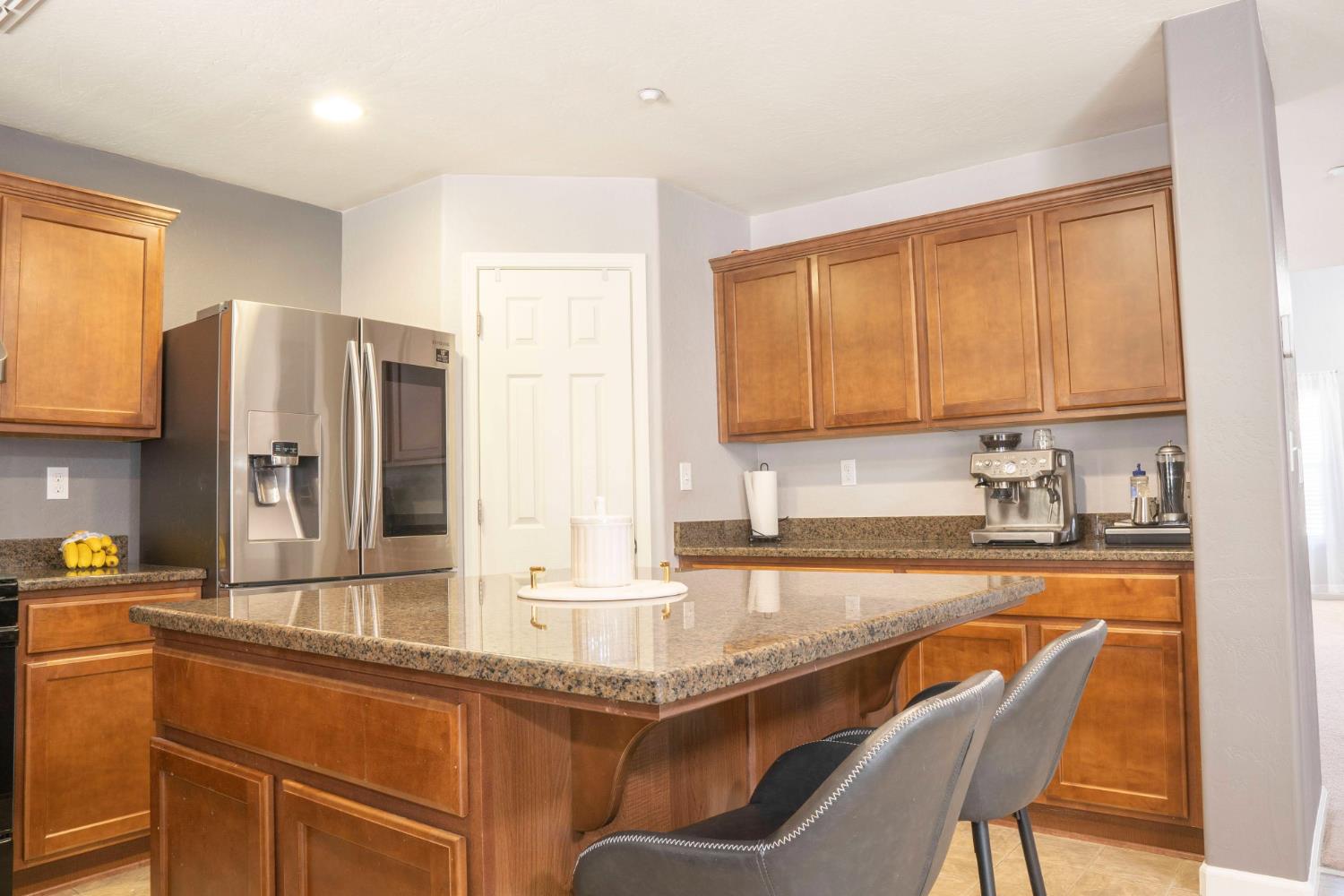5837 E Platt Ave, Fresno, CA 93727