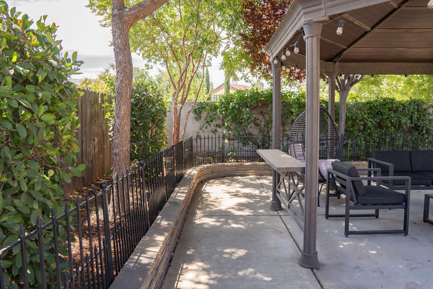 5837 E Platt Ave, Fresno, CA 93727