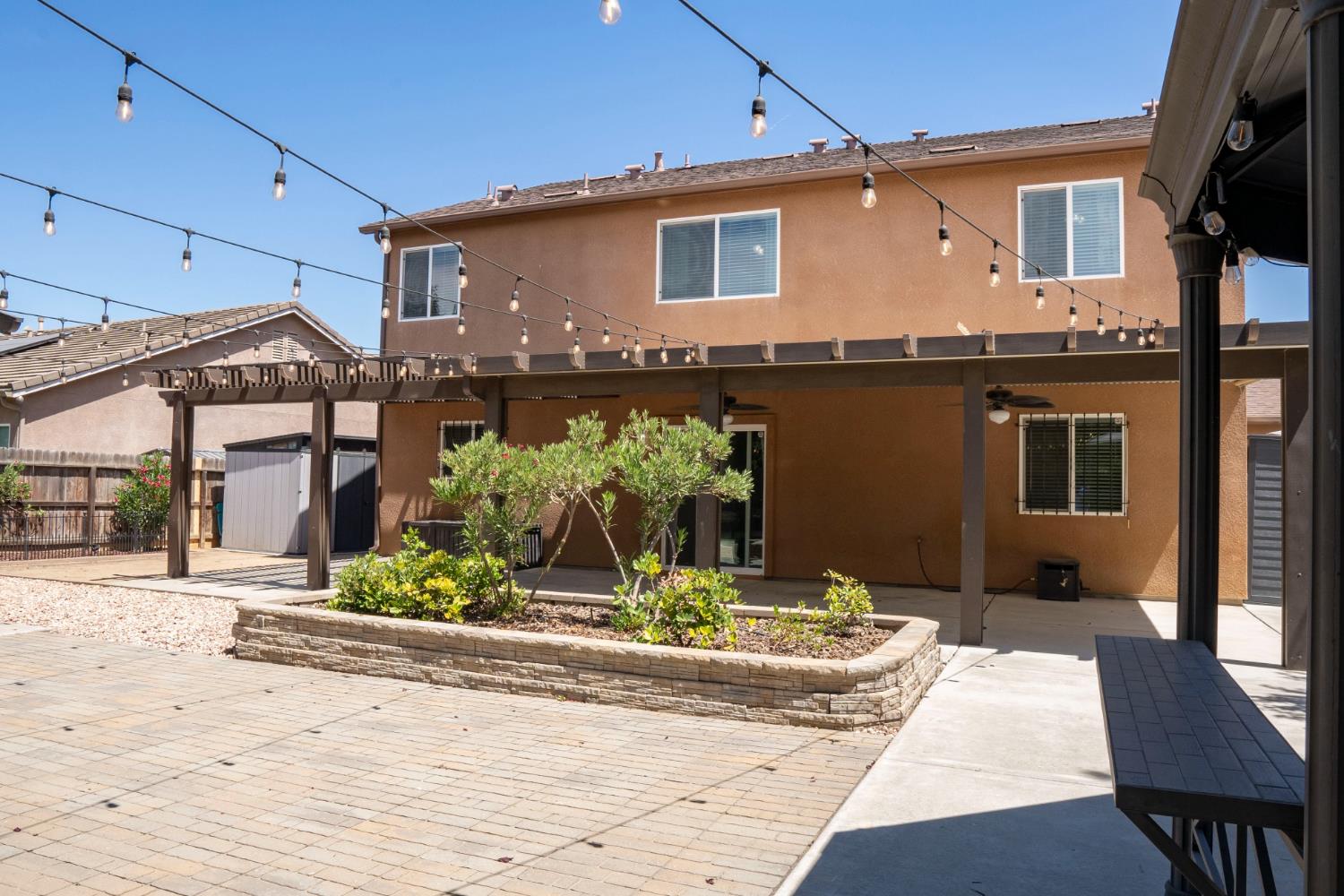 5837 E Platt Ave, Fresno, CA 93727