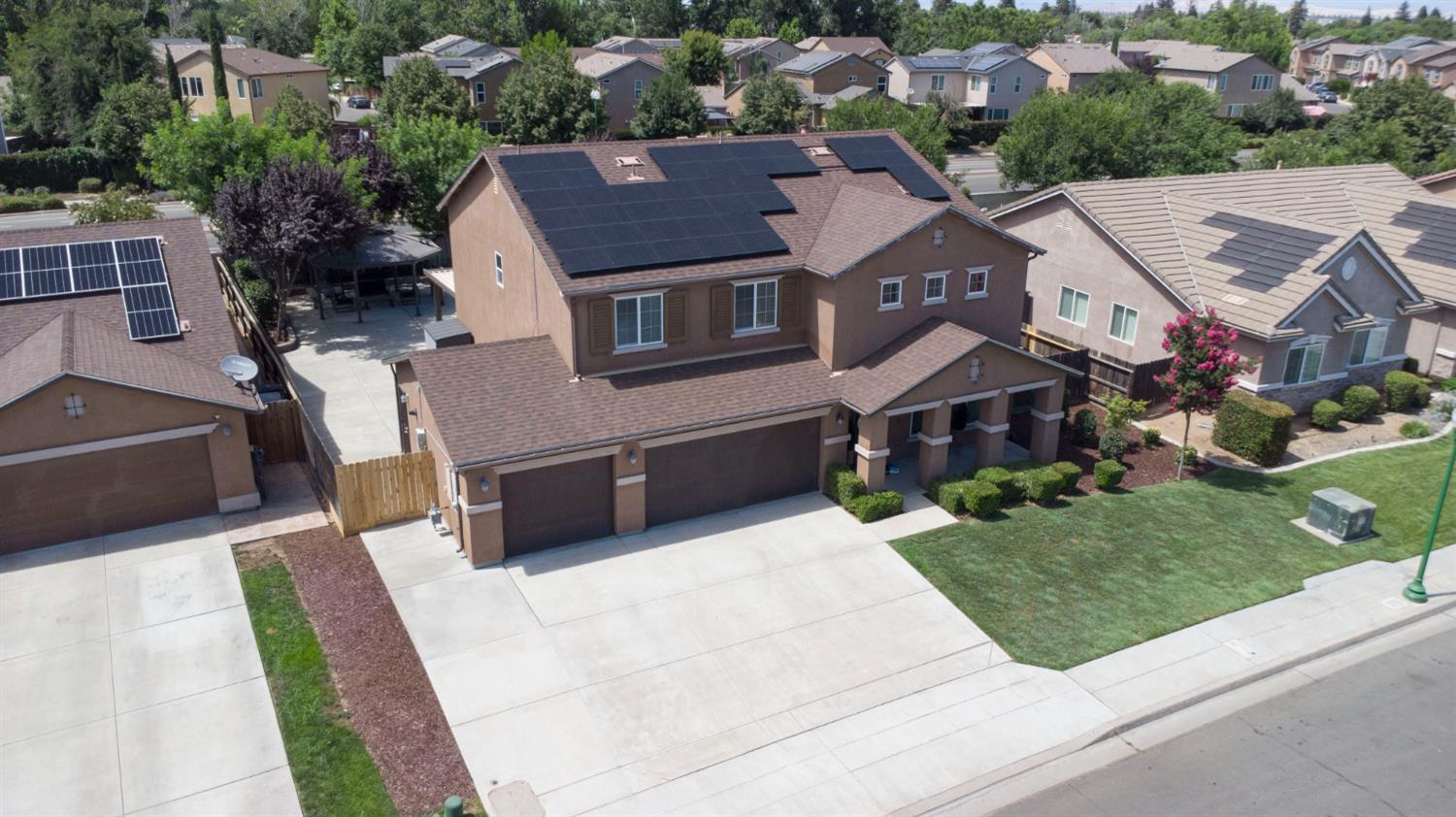 5837 E Platt Ave, Fresno, CA 93727
