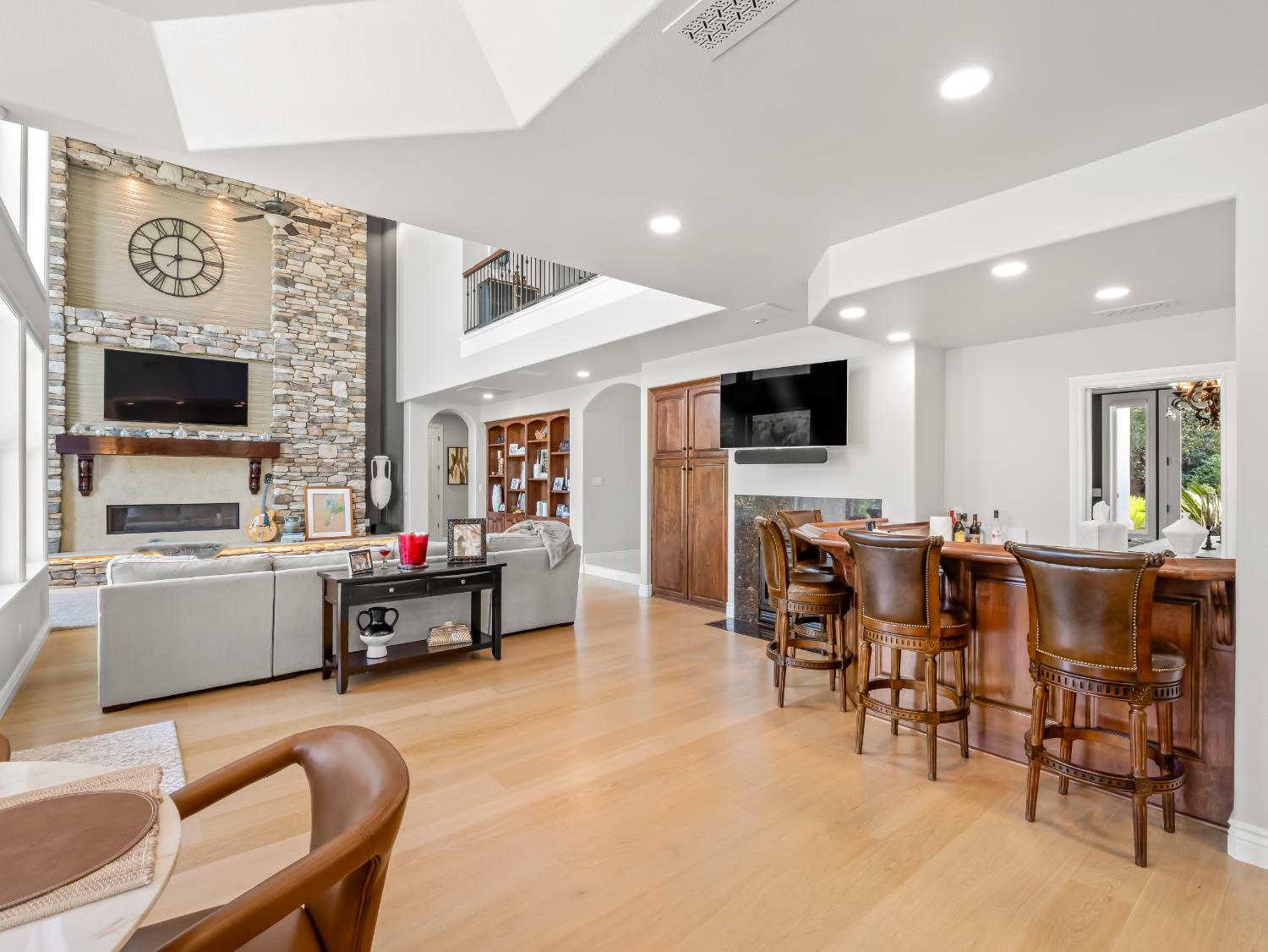 21998 Brighton Crest Dr, Friant, CA 93626
