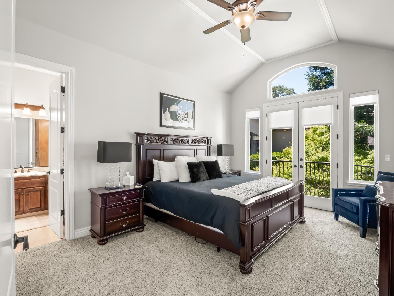 21998 Brighton Crest Dr, Friant, CA 93626