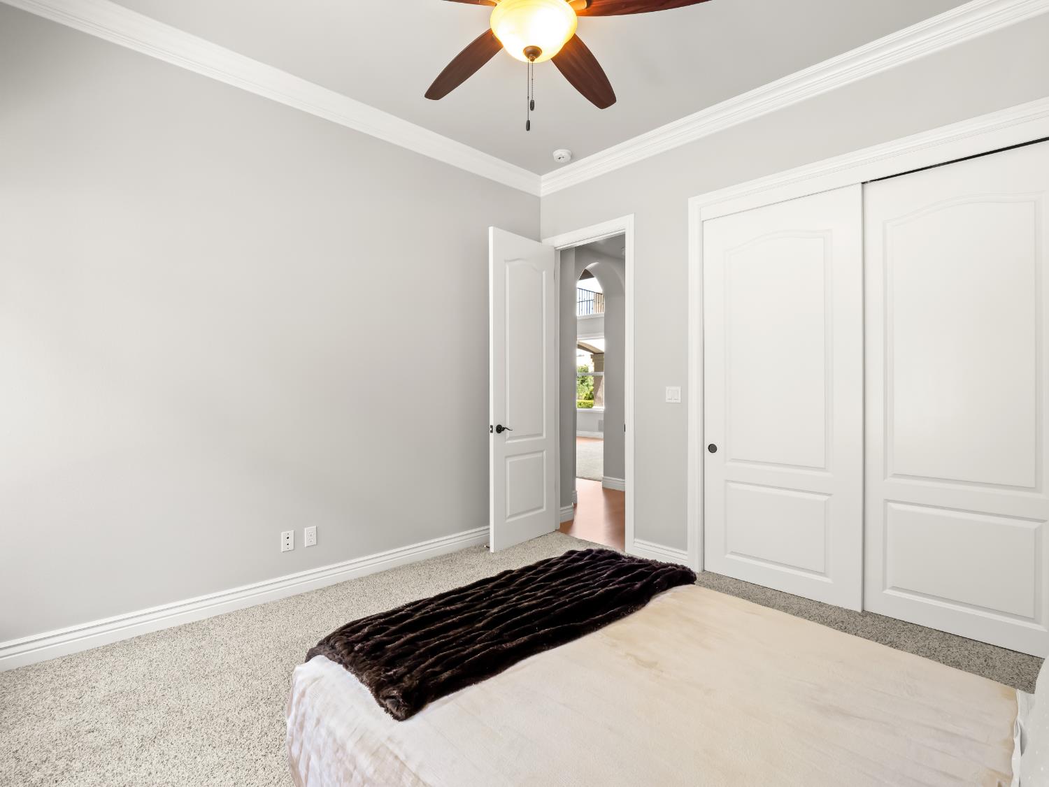 21998 Brighton Crest Dr, Friant, CA 93626