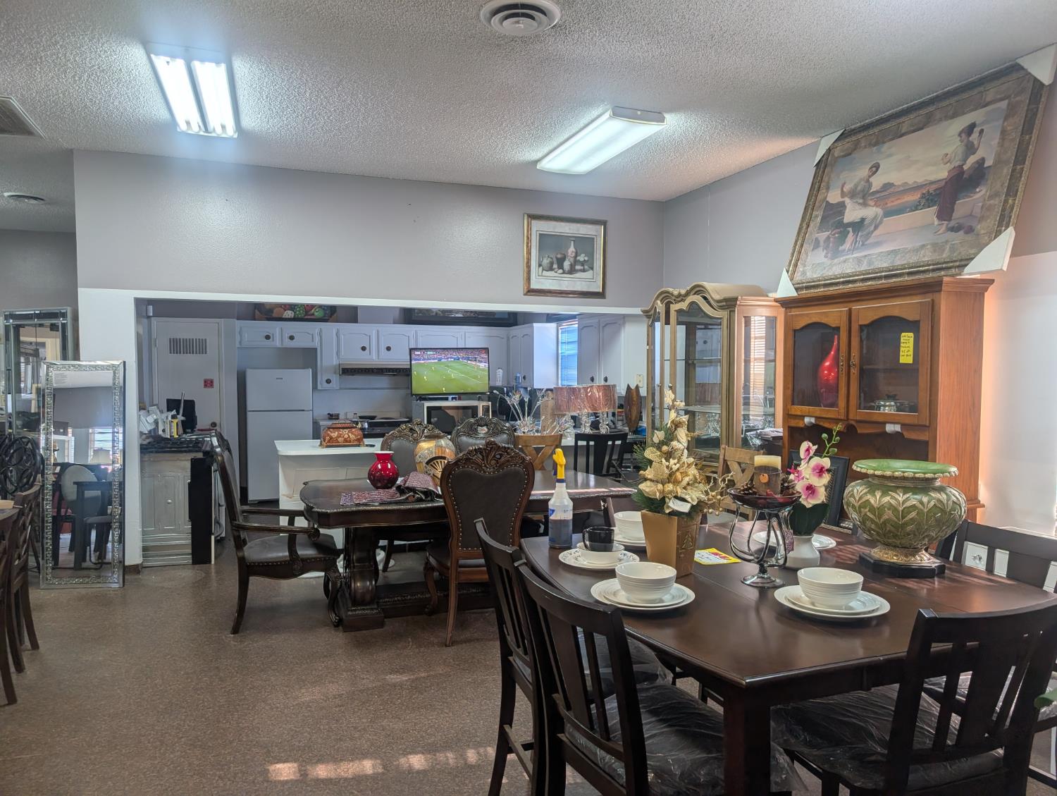 625 W Clinton Ave, Fresno, CA 93705