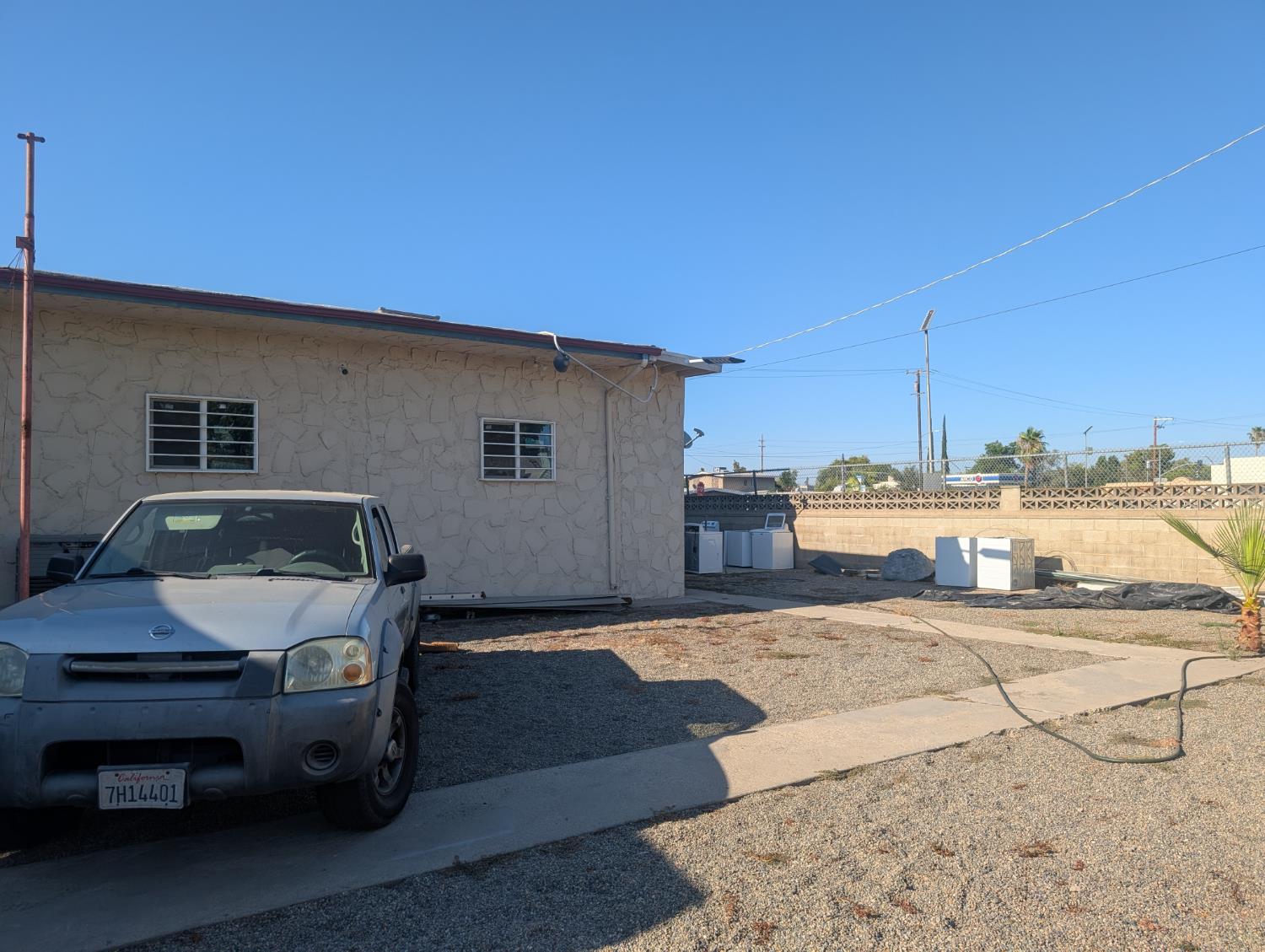 625 W Clinton Ave, Fresno, CA 93705
