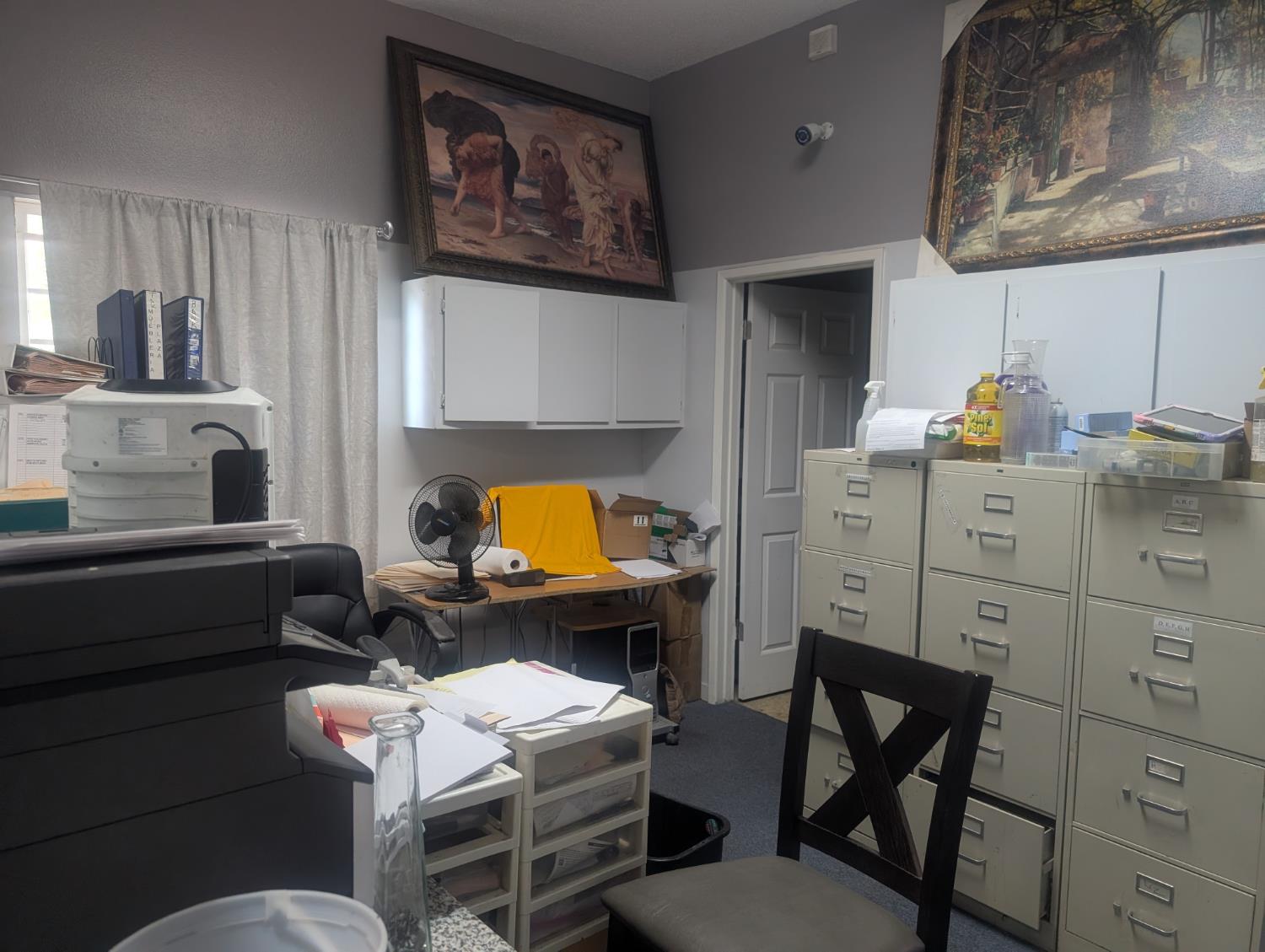 625 W Clinton Ave, Fresno, CA 93705