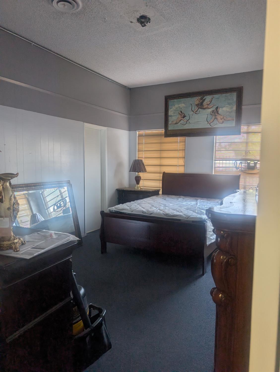 625 W Clinton Ave, Fresno, CA 93705