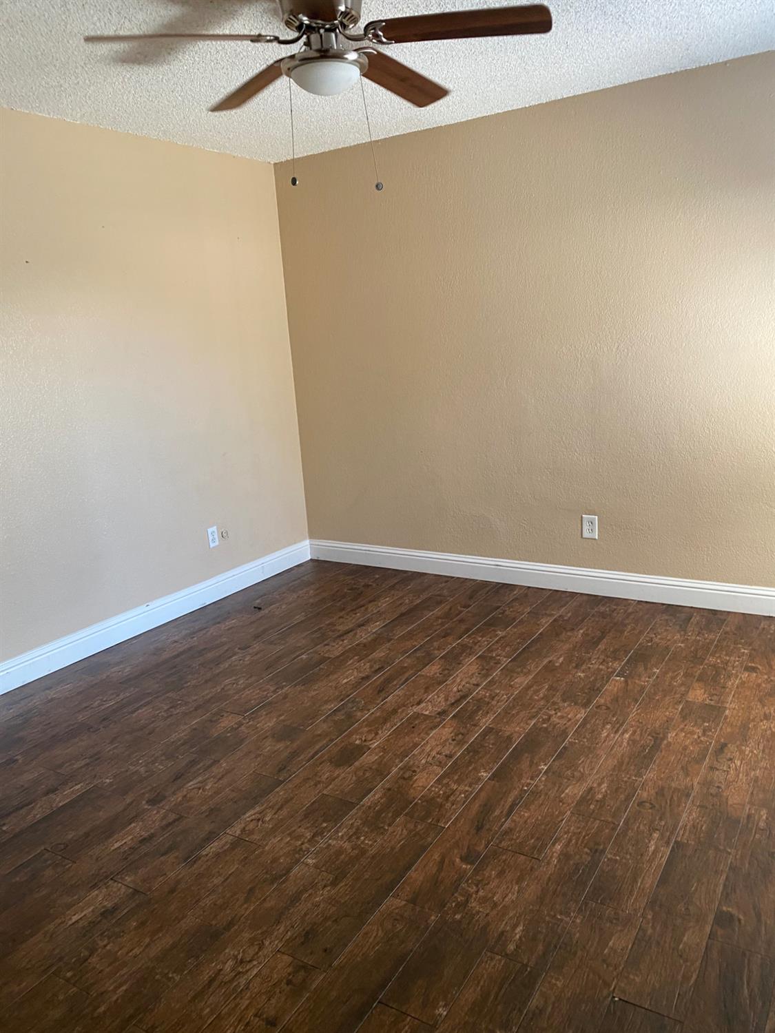 1027 W Dakota #119, Fresno, CA 93705