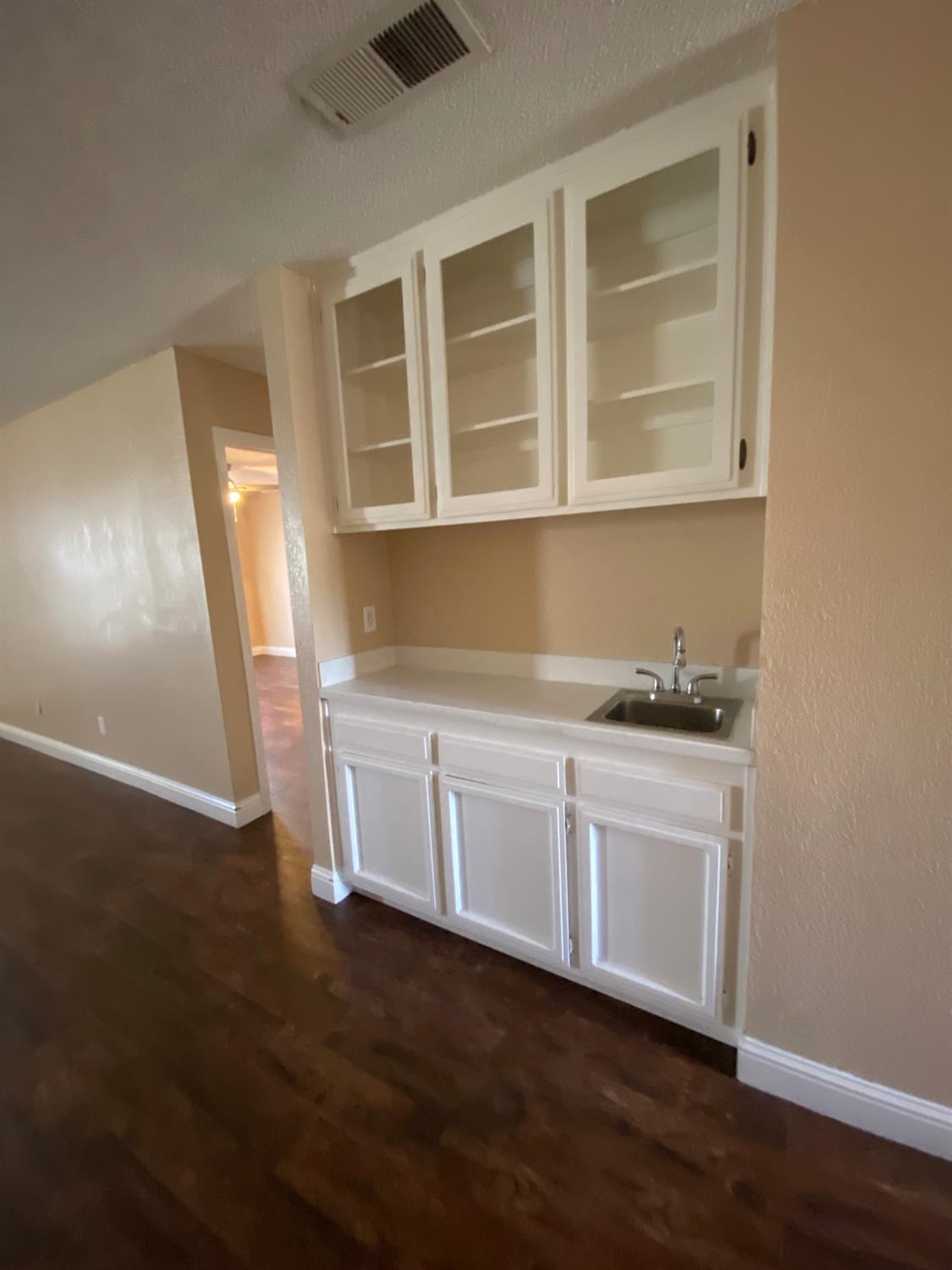 1027 W Dakota #119, Fresno, CA 93705