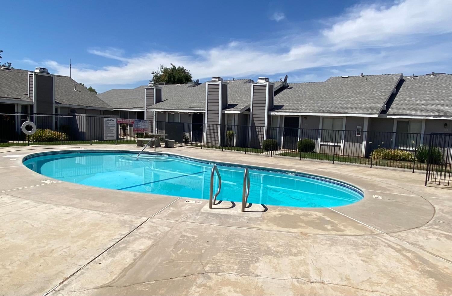 1027 W Dakota #119, Fresno, CA 93705