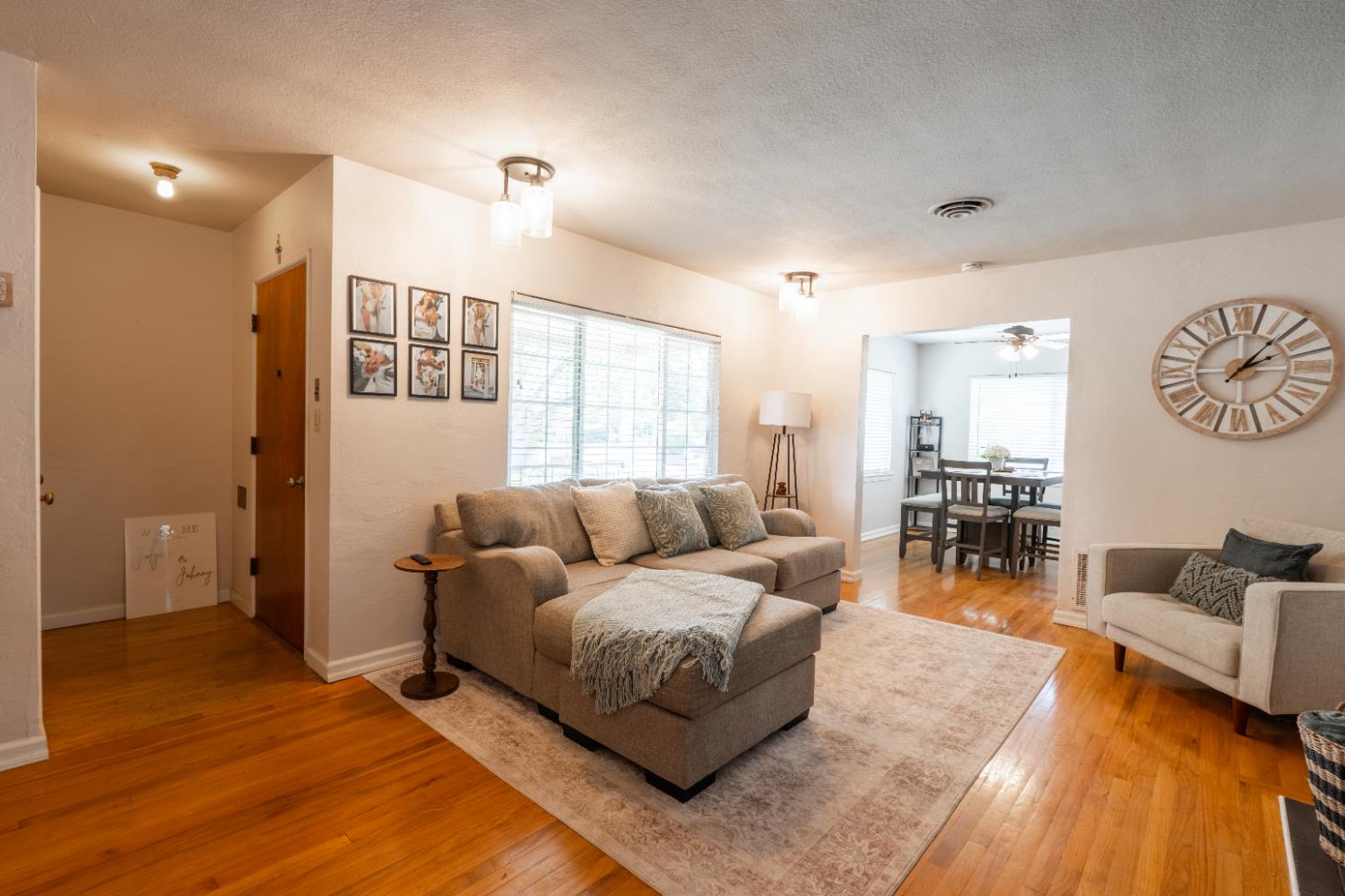 4535 N Delno Ave, Fresno, CA 93705