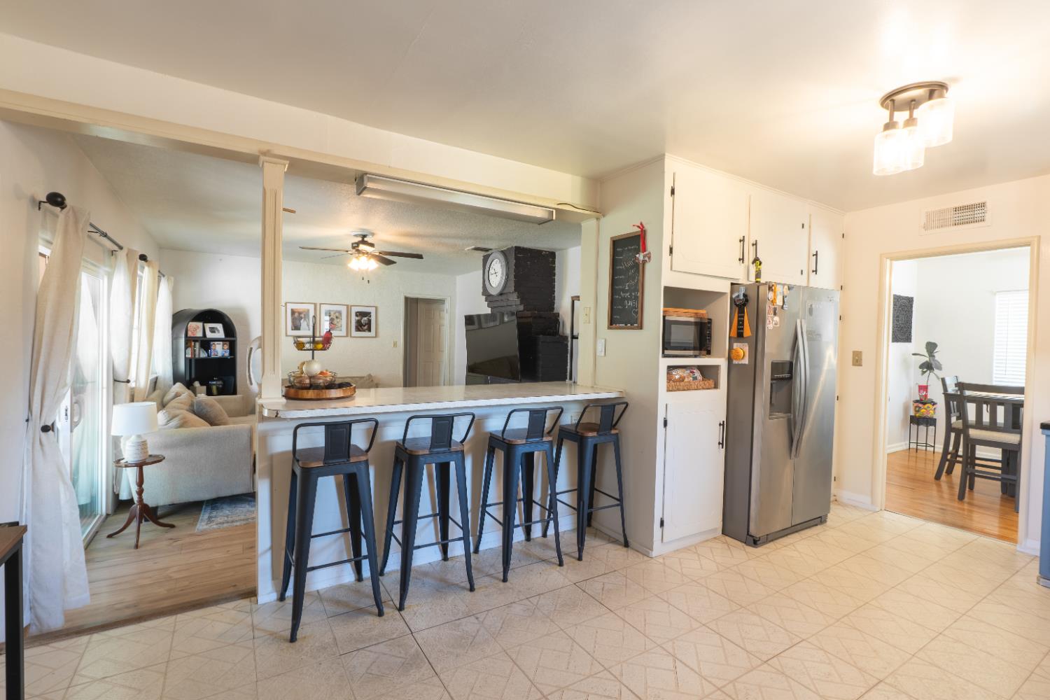 4535 N Delno Ave, Fresno, CA 93705