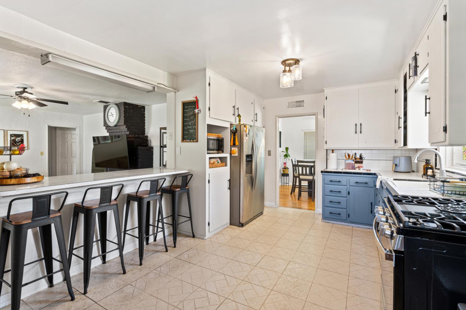 4535 N Delno Ave, Fresno, CA 93705