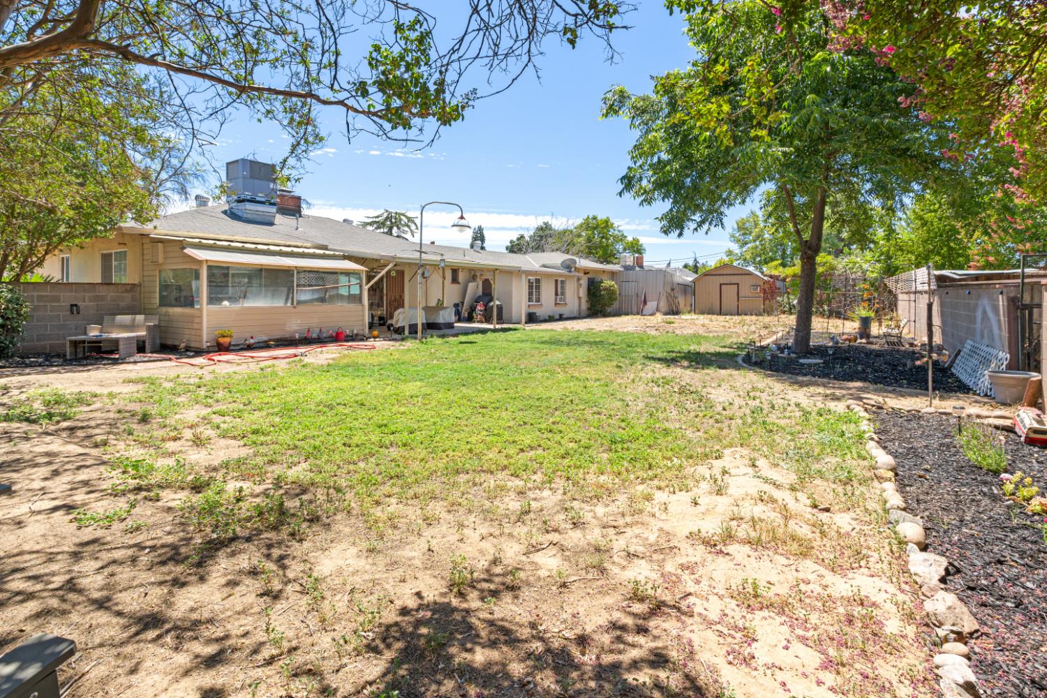 4535 N Delno Ave, Fresno, CA 93705