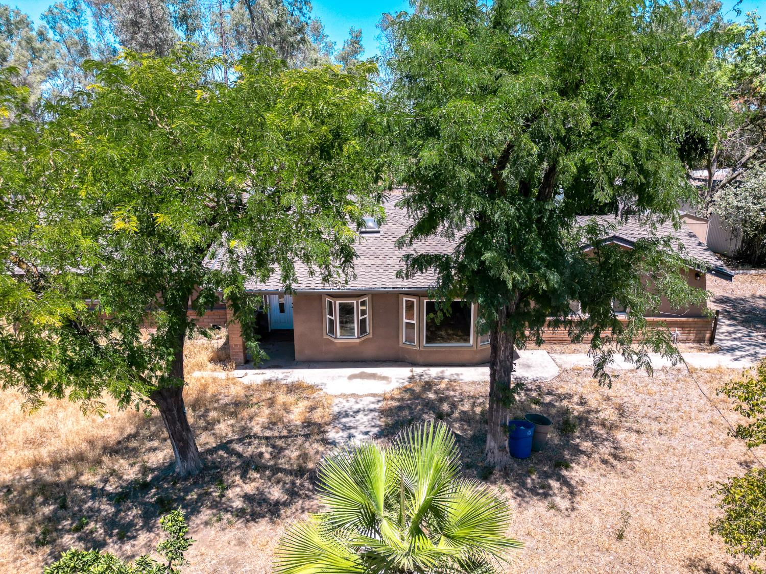 6073 W Clinton Ave, Fresno, CA 93722