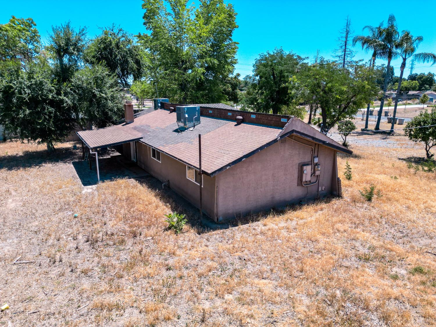 6073 W Clinton Ave, Fresno, CA 93722