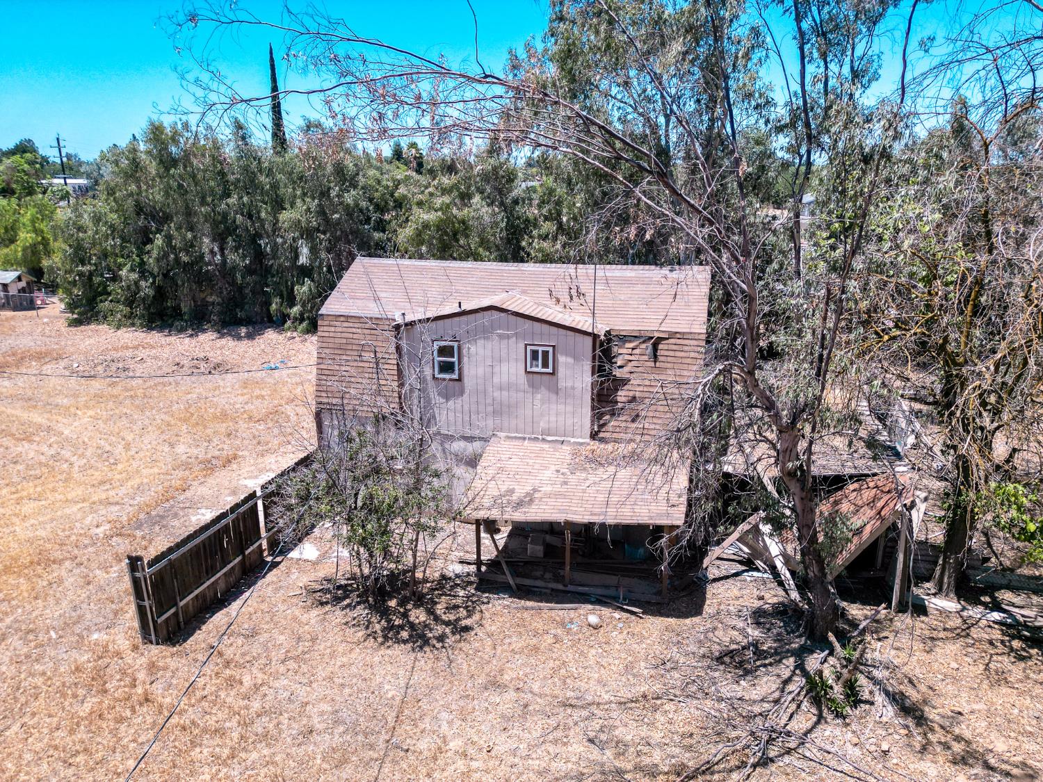 6073 W Clinton Ave, Fresno, CA 93722