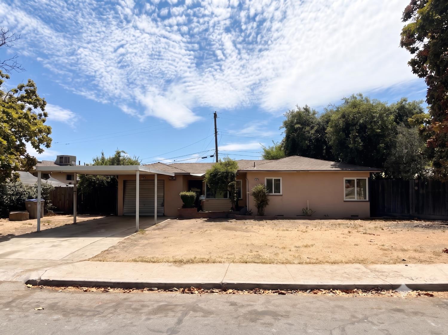 3974 Maywood Dr N, Fresno, CA 93703