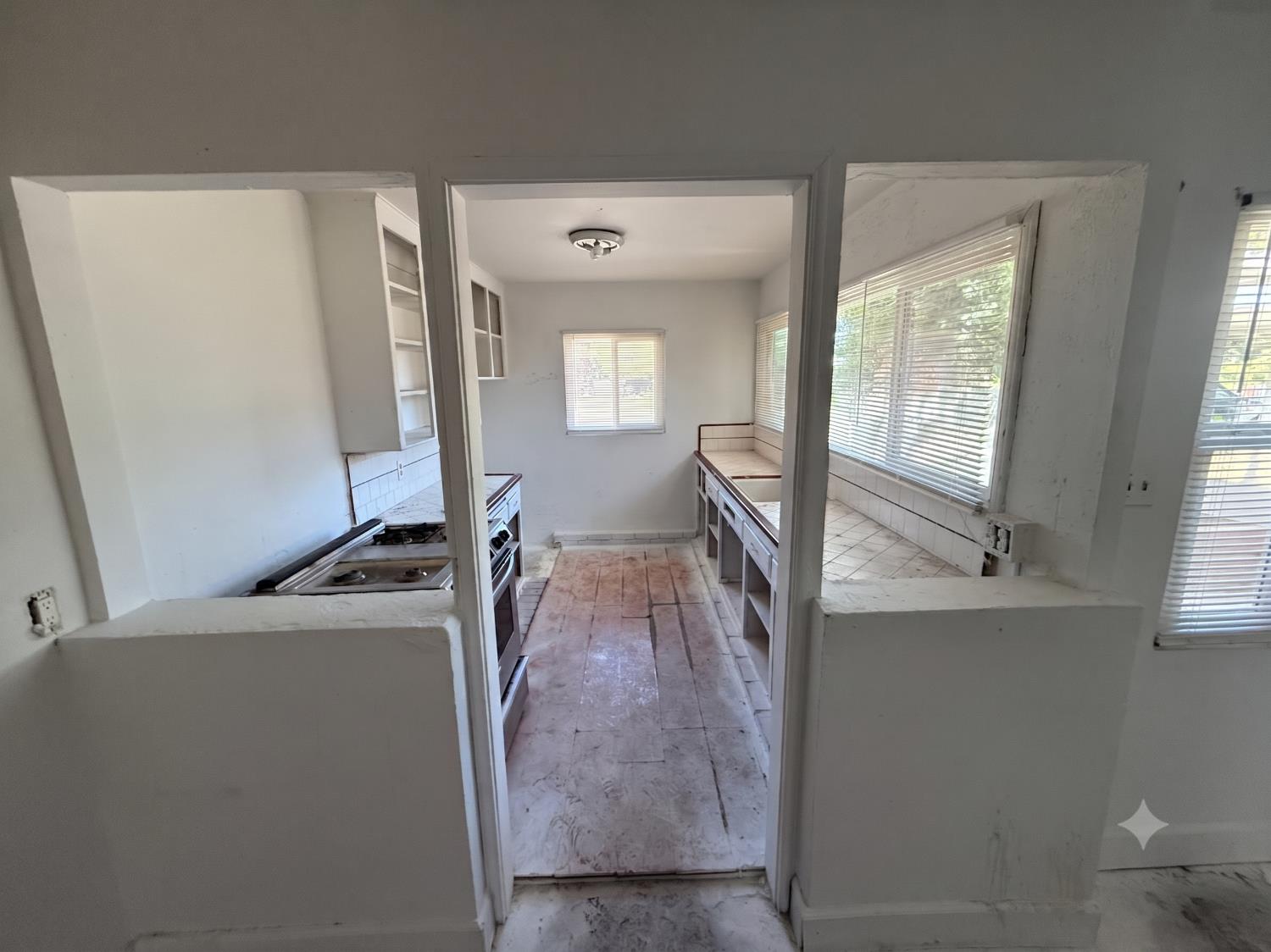 3974 Maywood Dr N, Fresno, CA 93703